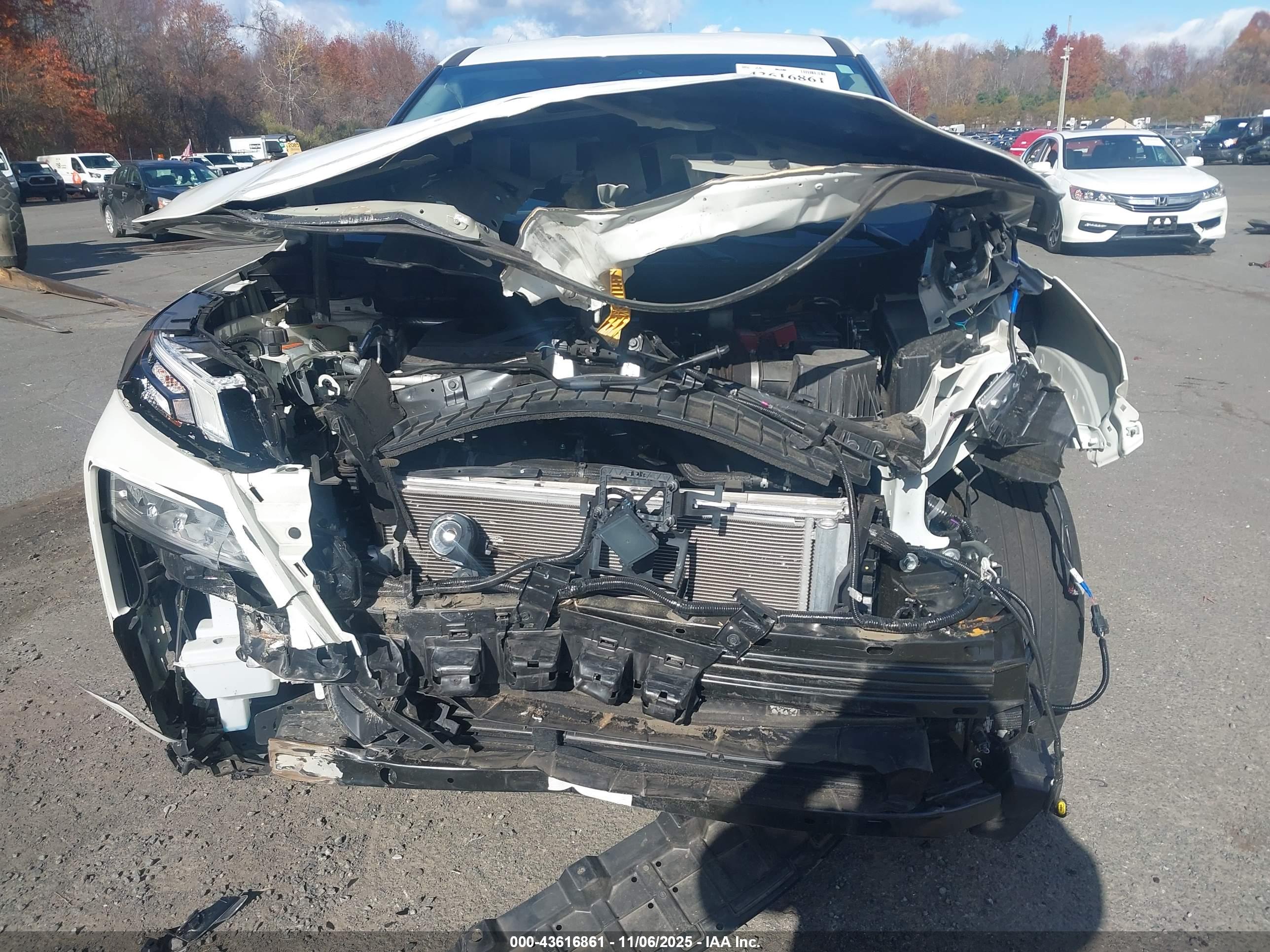 NISSAN ROGUE image 6