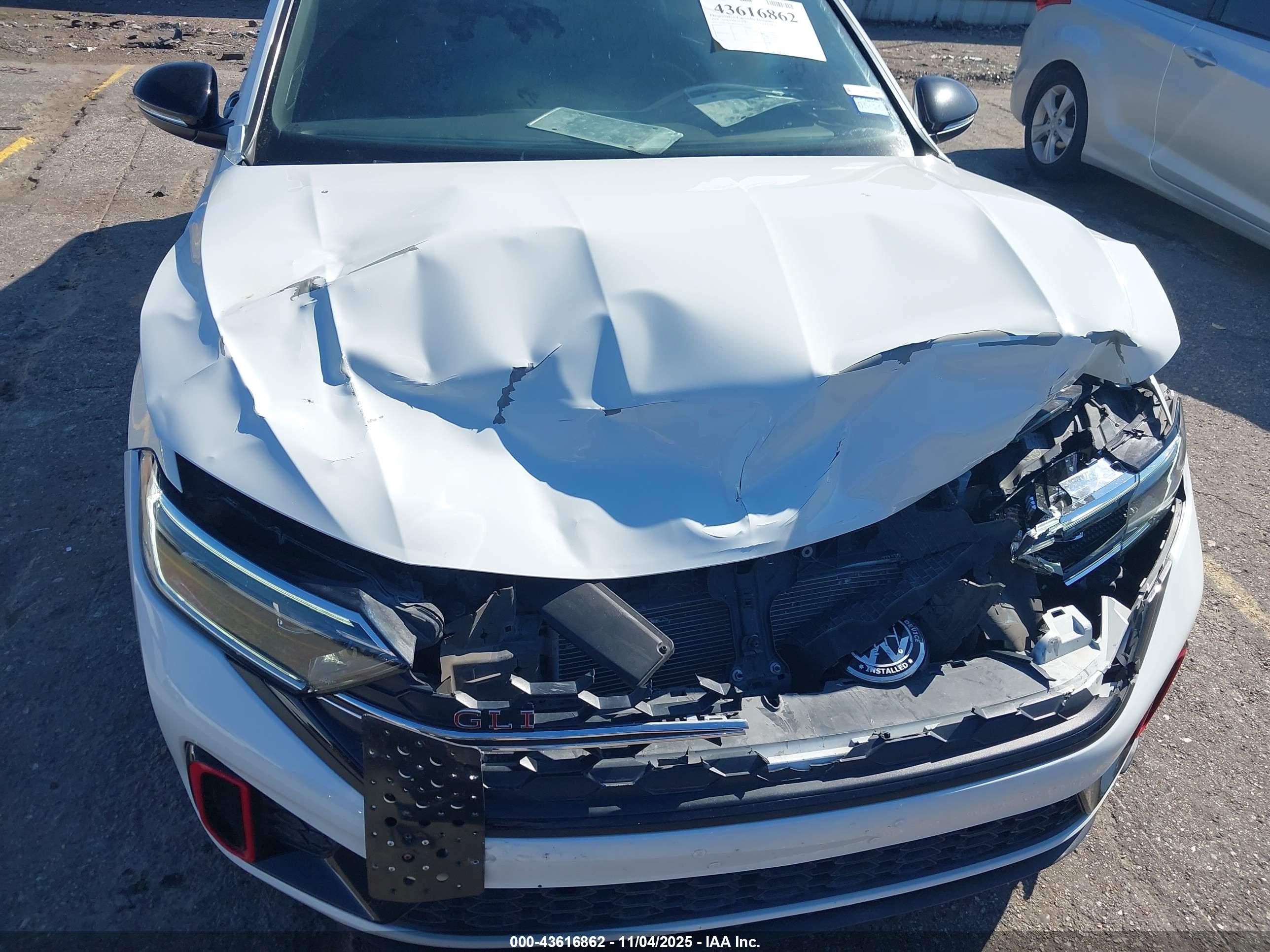 VOLKSWAGEN JETTA image 6