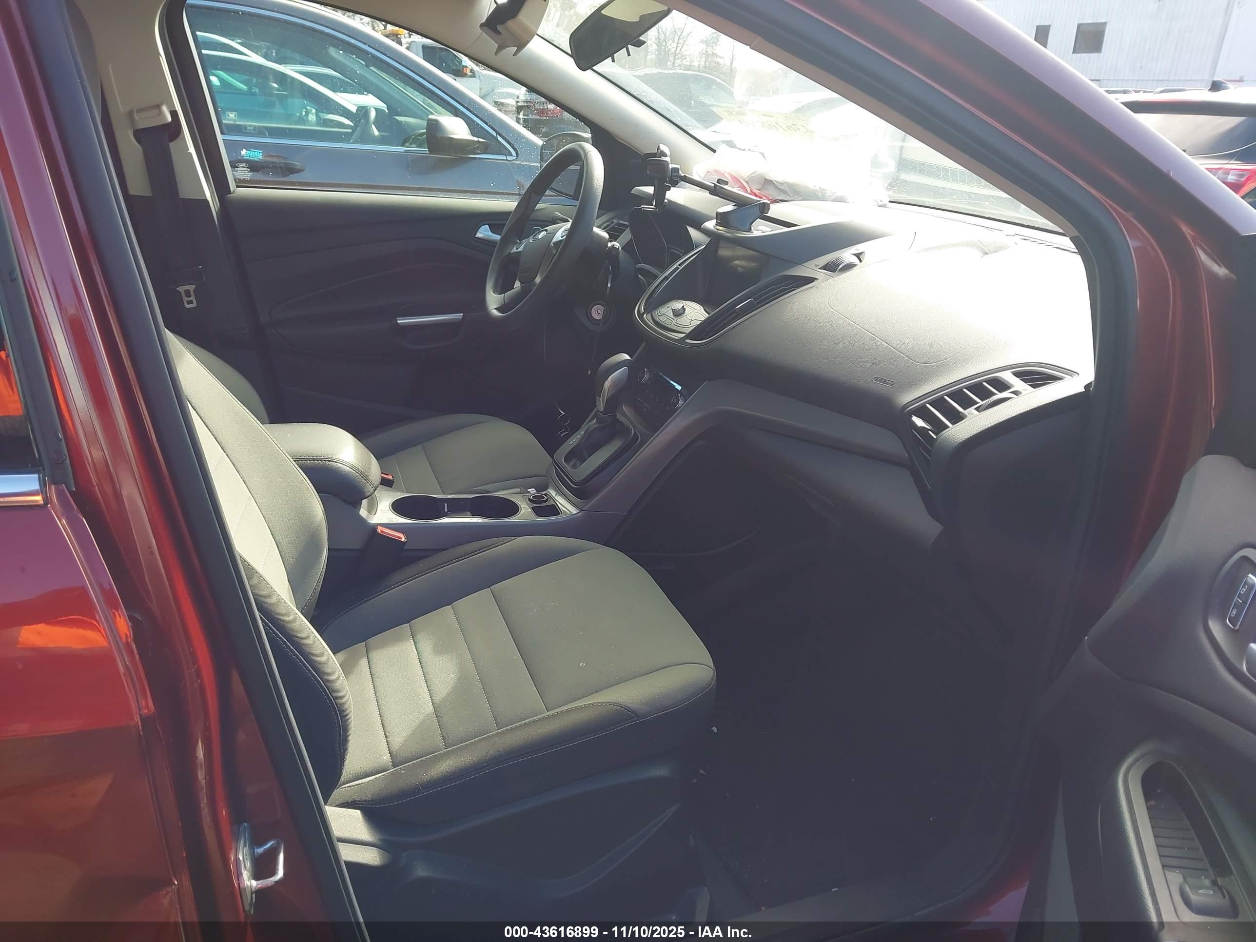 FORD ESCAPE image 5