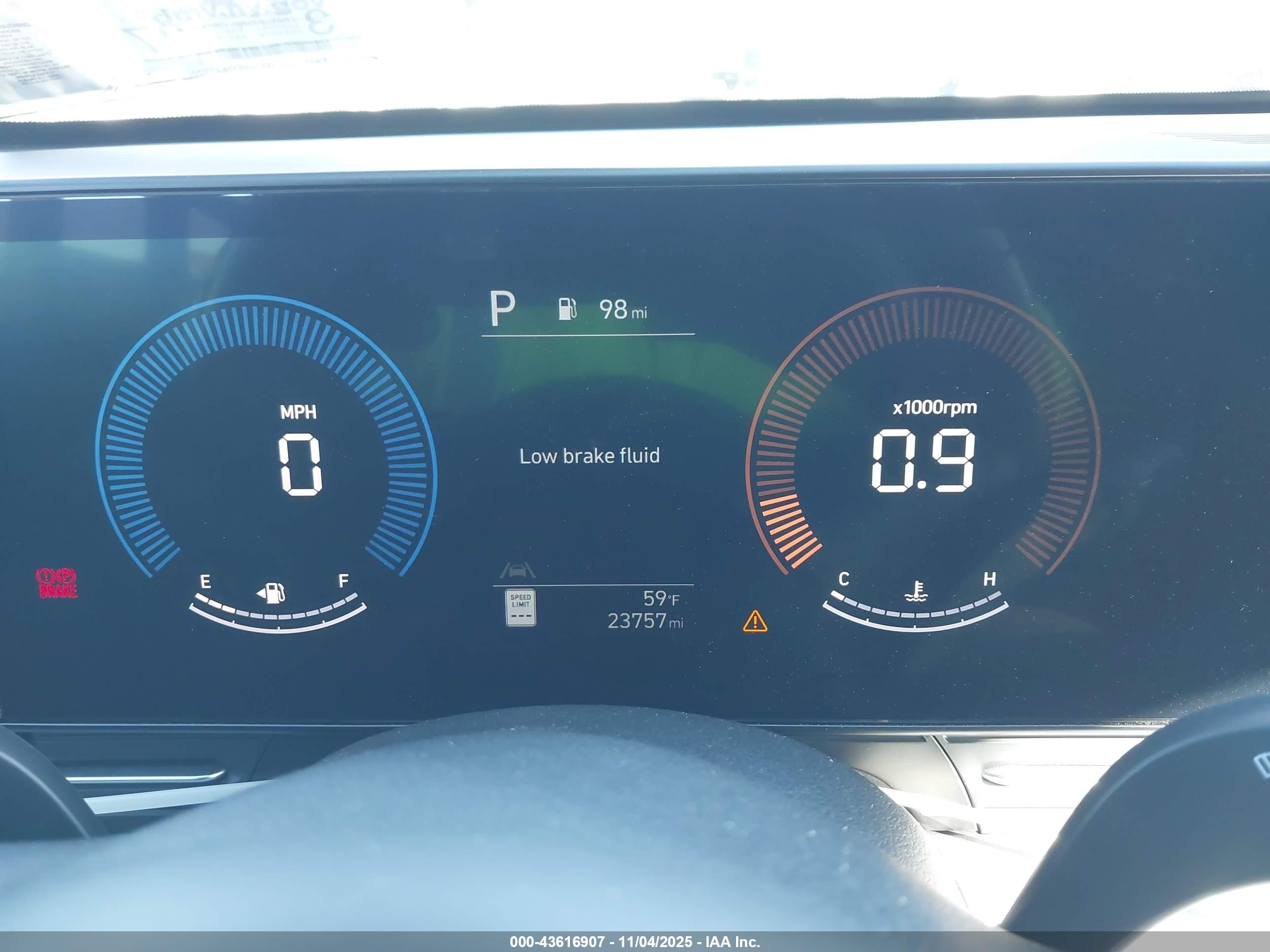 HYUNDAI KONA image 7