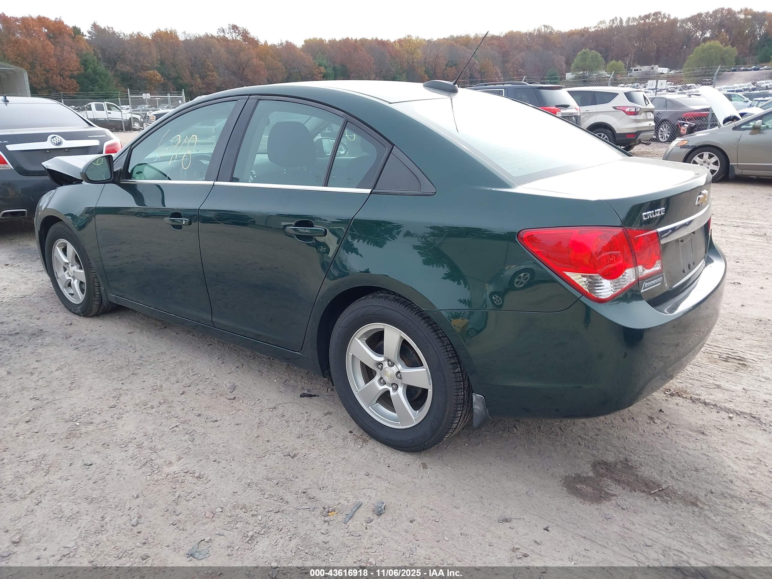CHEVROLET CRUZE image 3