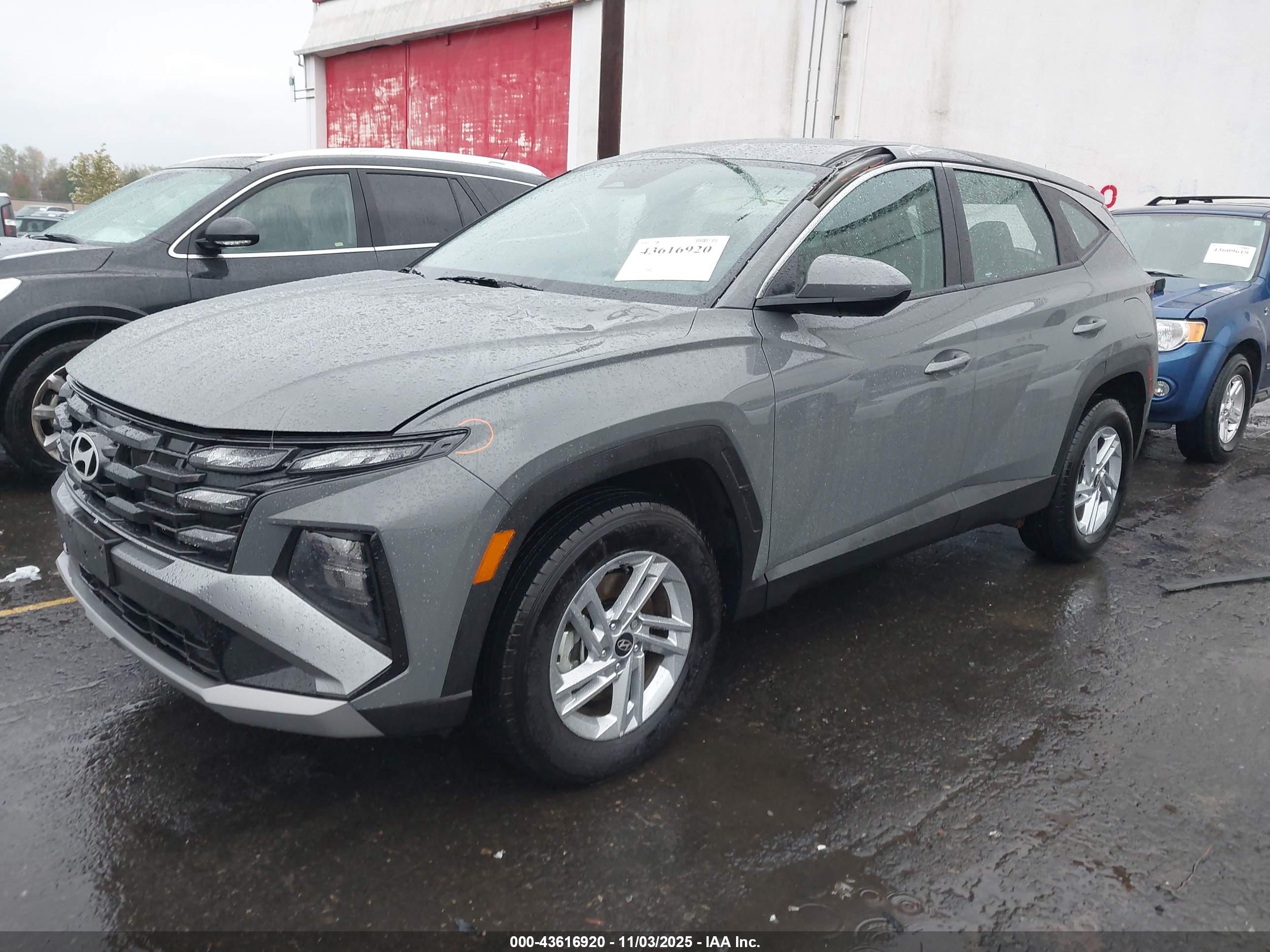 HYUNDAI TUCSON image 2