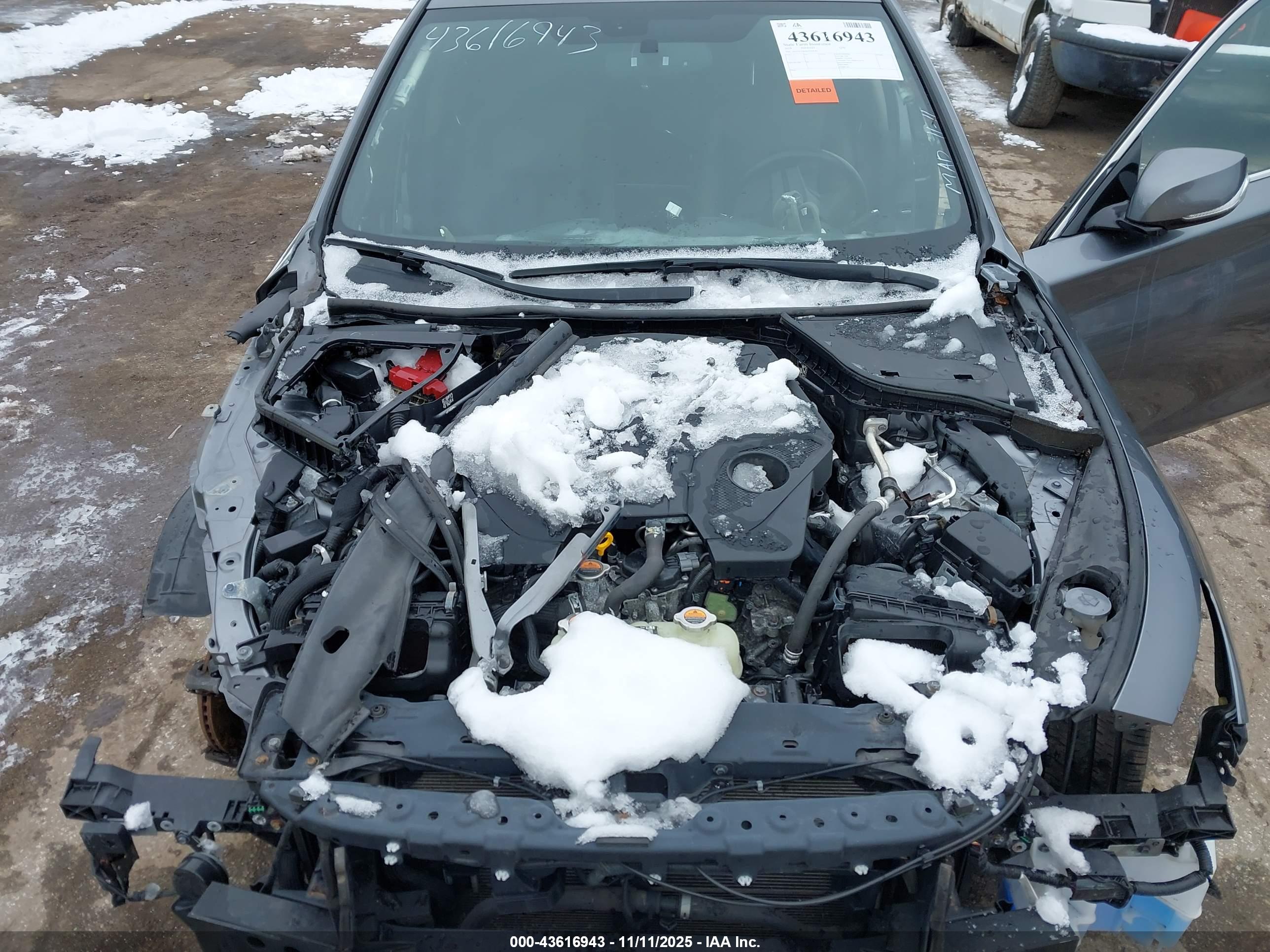 INFINITI Q50 image 10