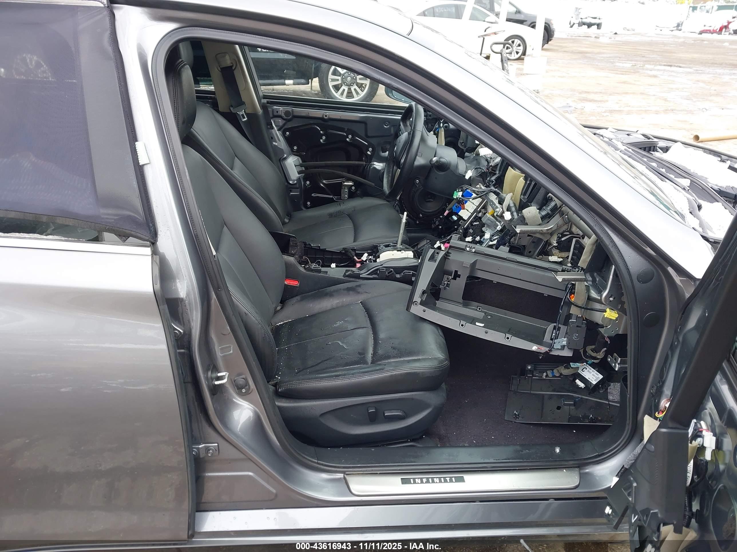 INFINITI Q50 image 5