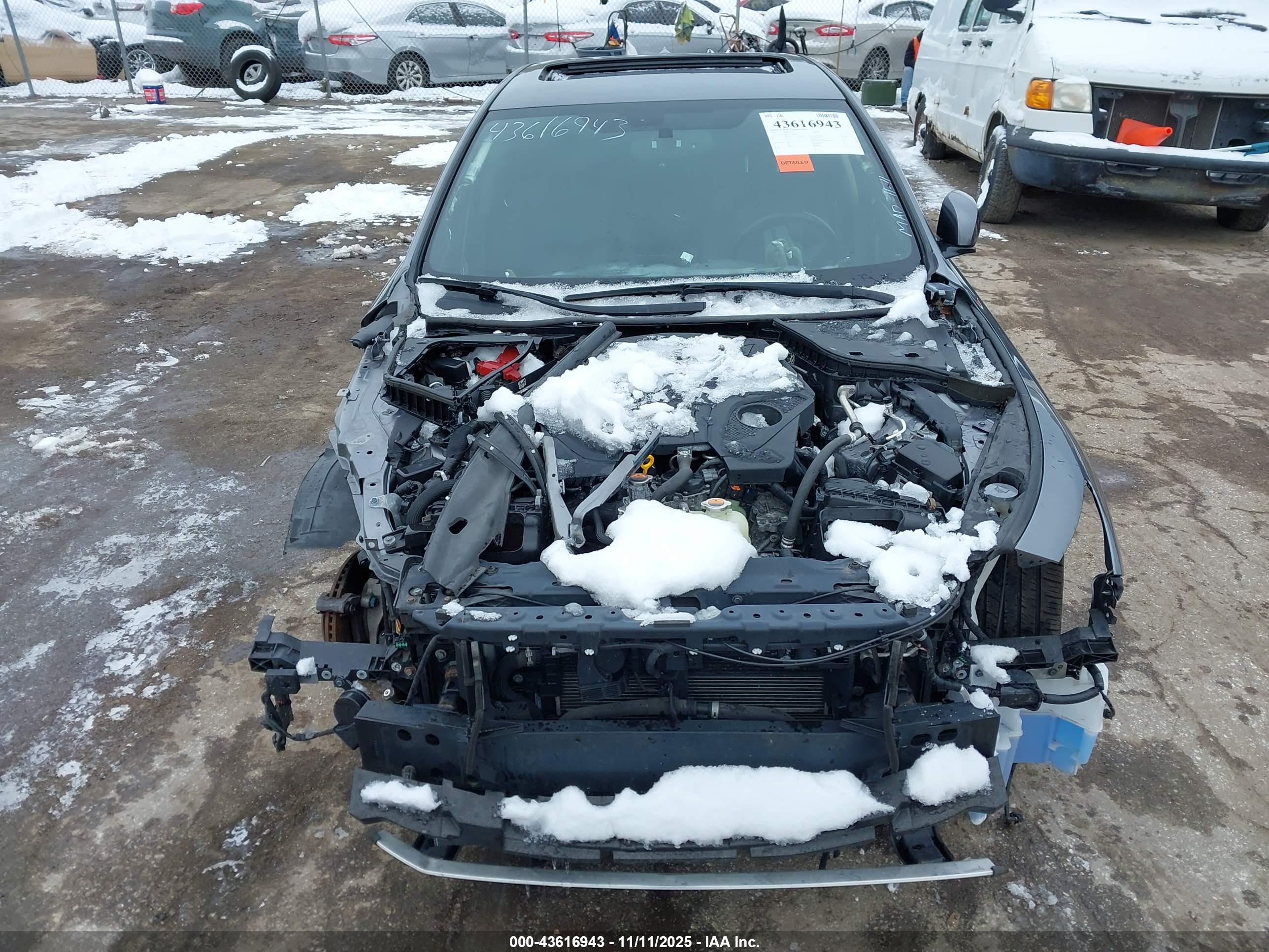 INFINITI Q50 image 6
