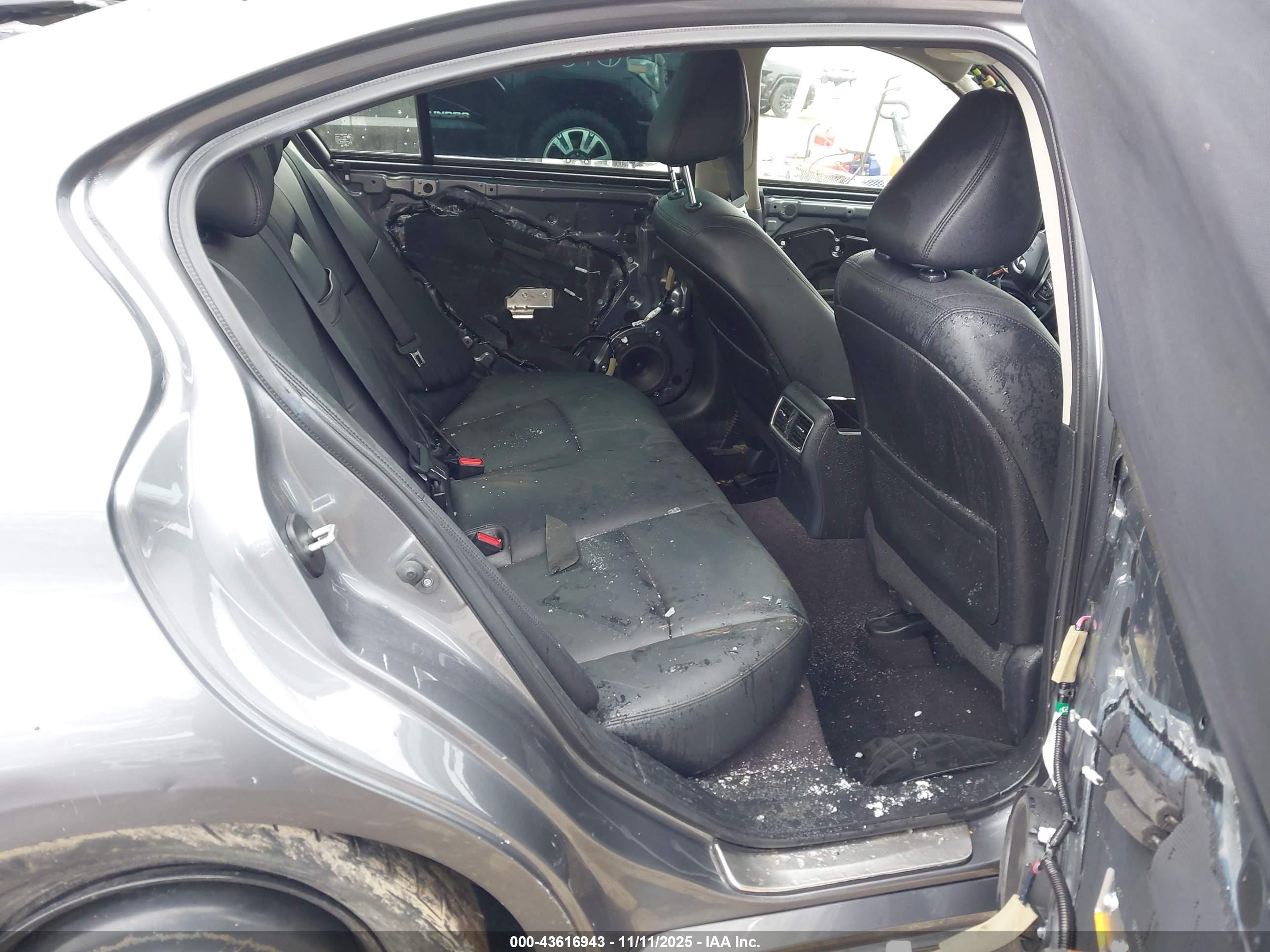 INFINITI Q50 image 8