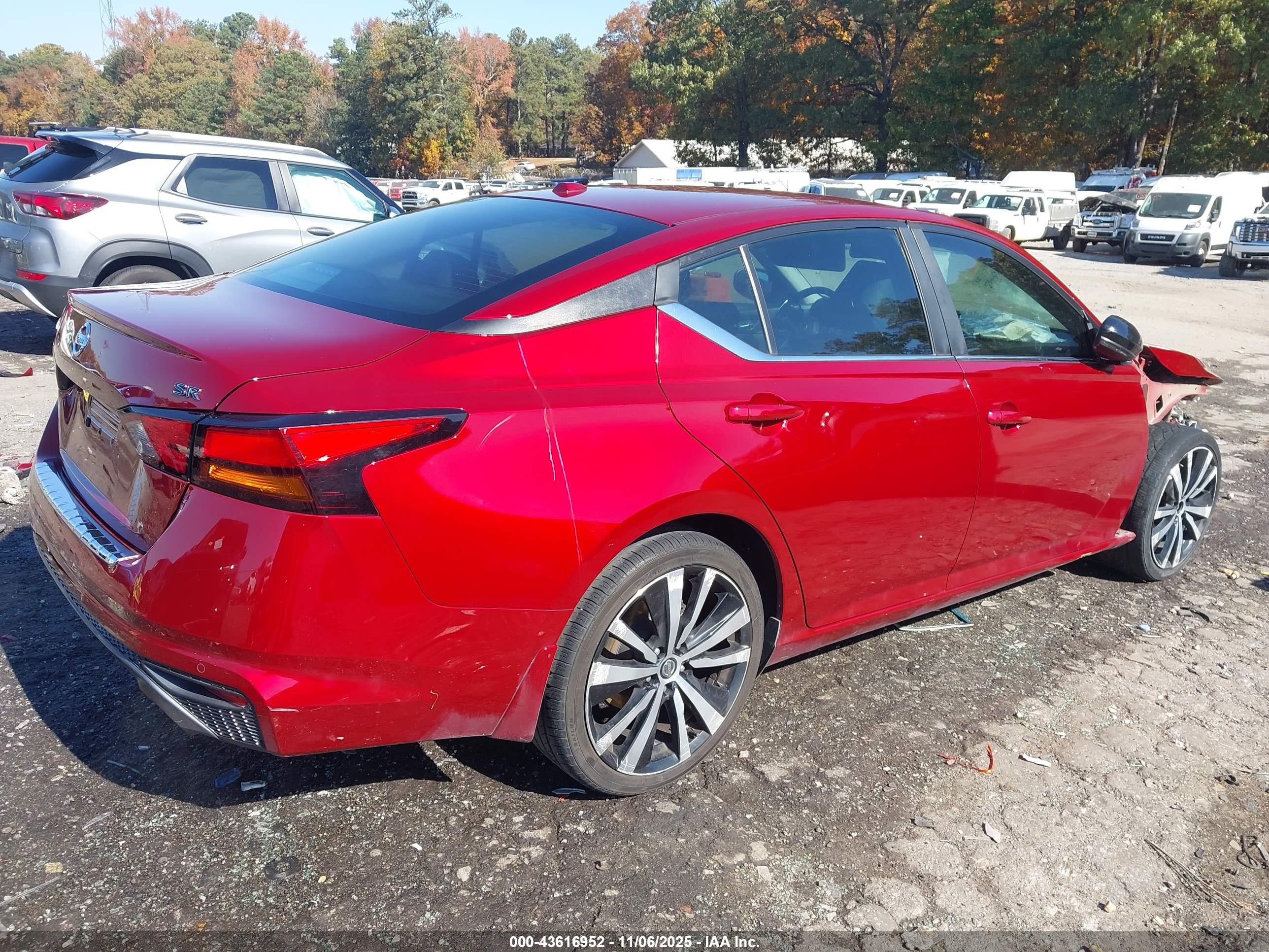 NISSAN ALTIMA image 4