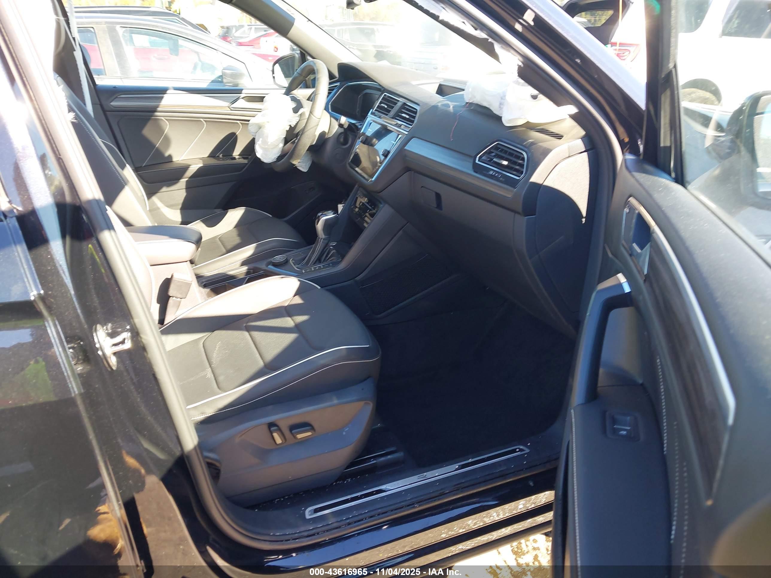 VOLKSWAGEN TIGUAN image 5