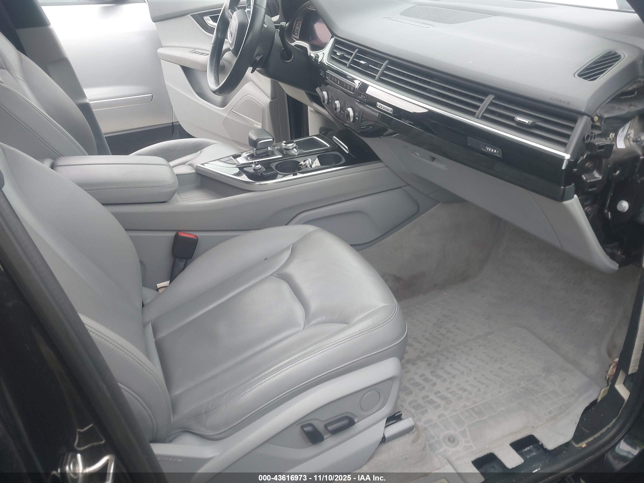 AUDI Q7 image 5