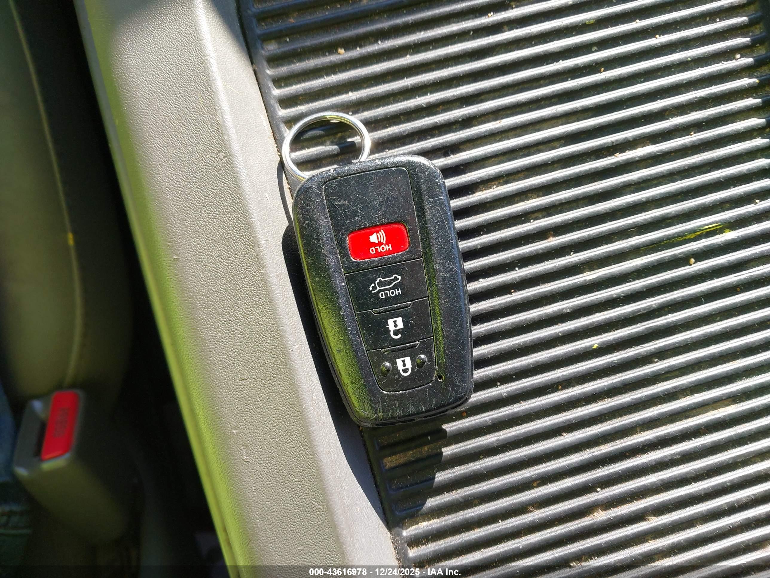 TOYOTA HIGHLANDER image 11