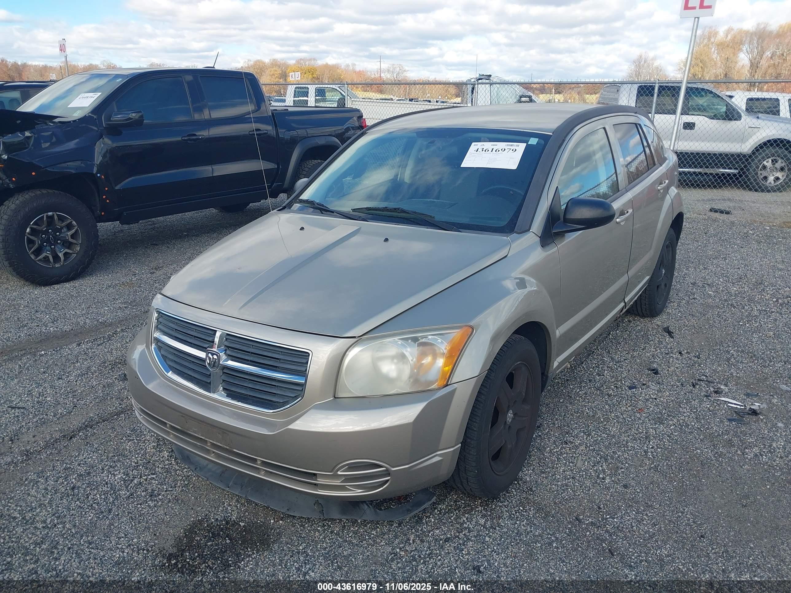 DODGE CALIBER image 2