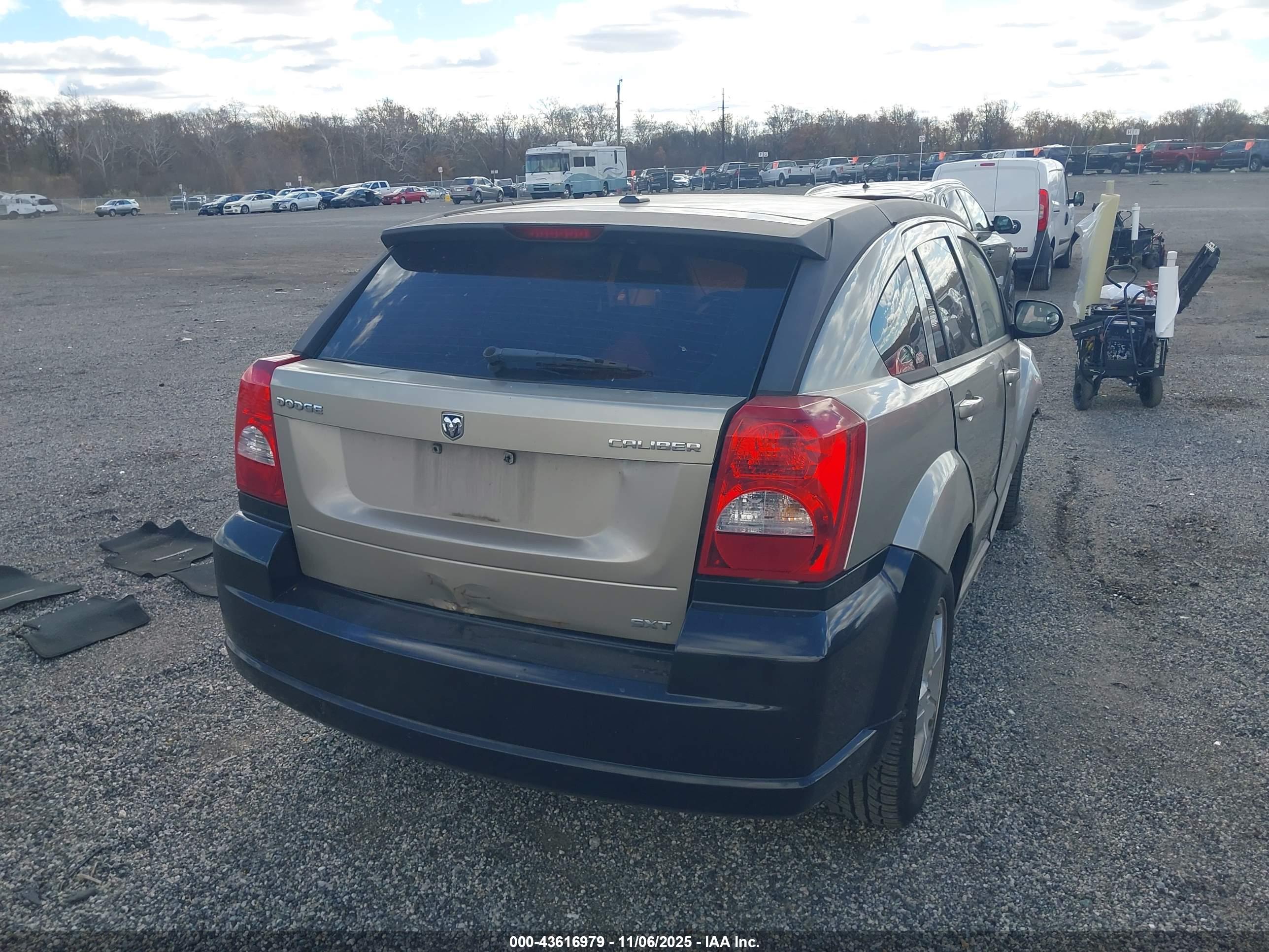 DODGE CALIBER image 4