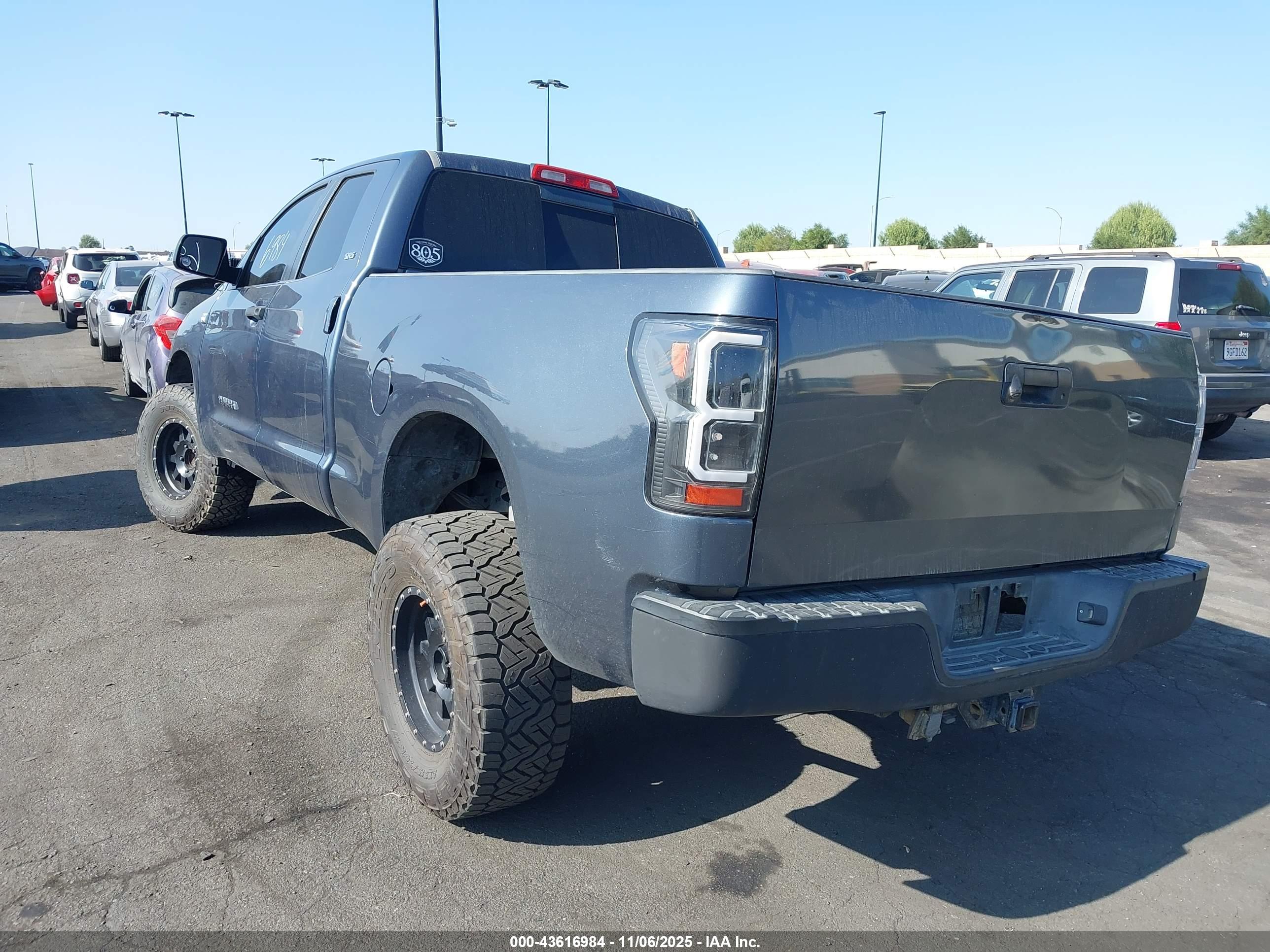 TOYOTA TUNDRA image 3