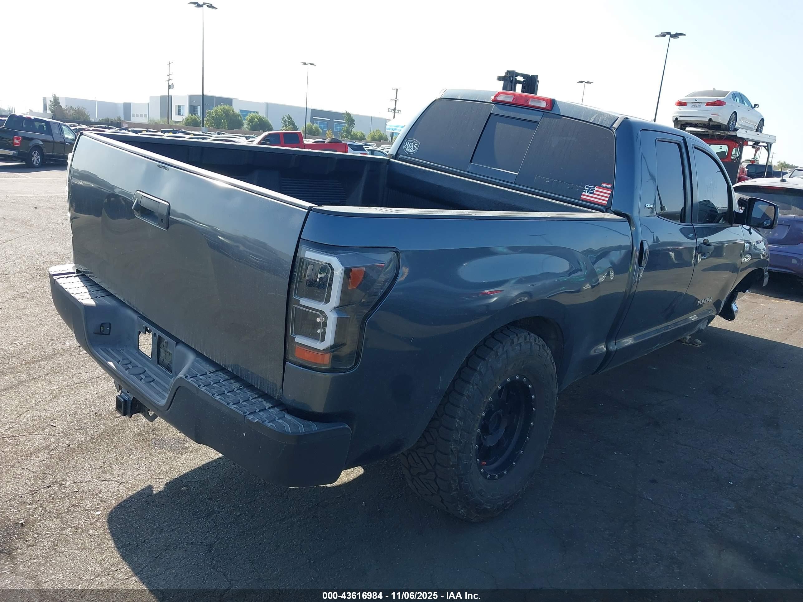 TOYOTA TUNDRA image 4