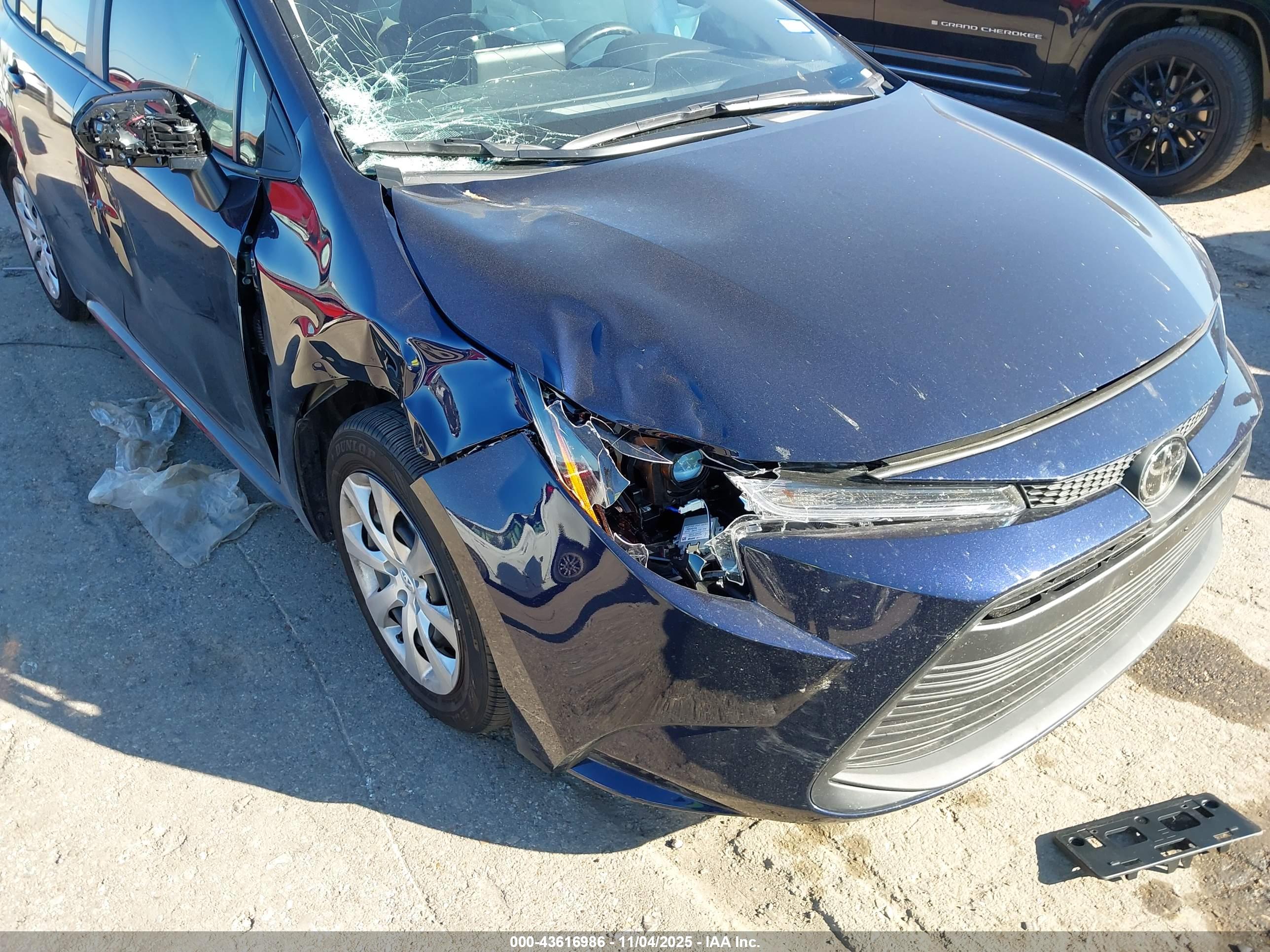 TOYOTA COROLLA image 6