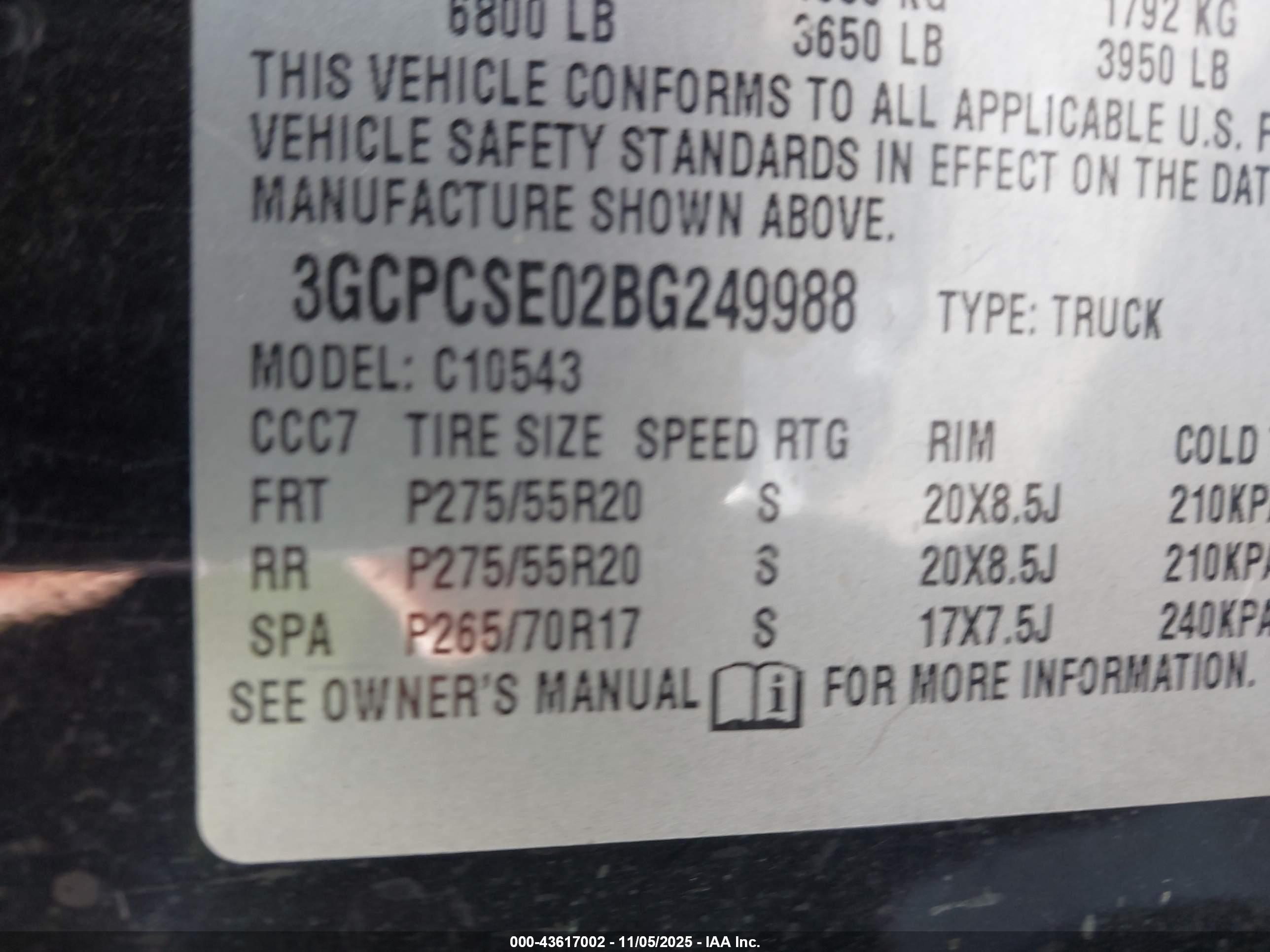 CHEVROLET SILVERADO image 9
