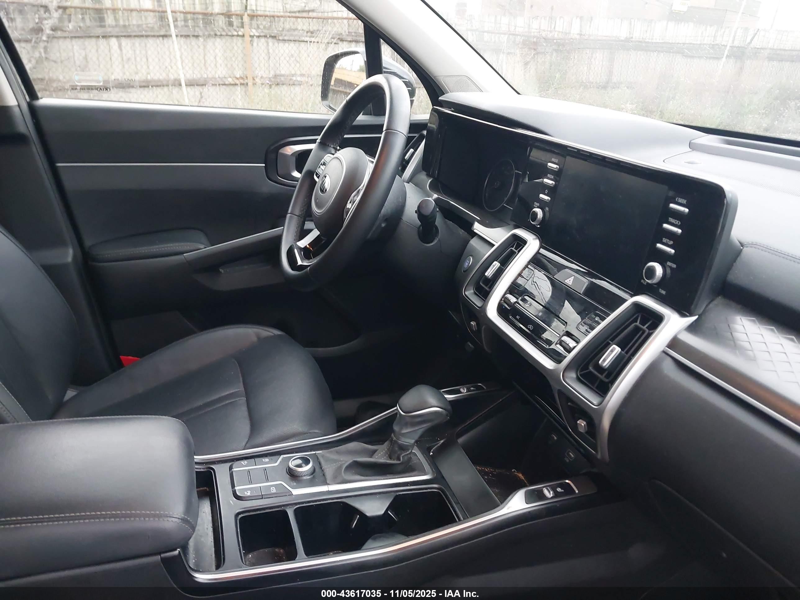 KIA SORENTO image 5