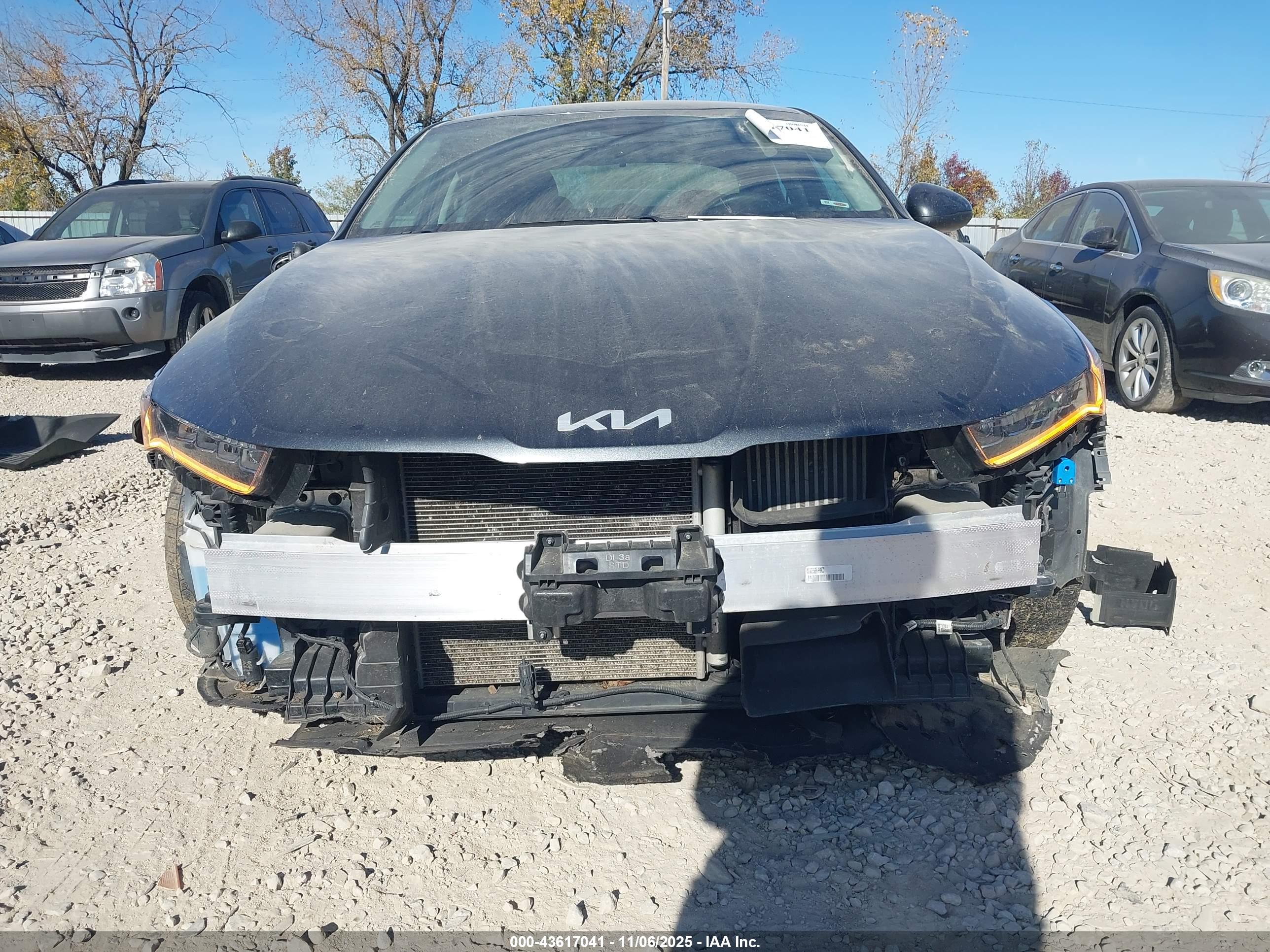 KIA K5 image 6