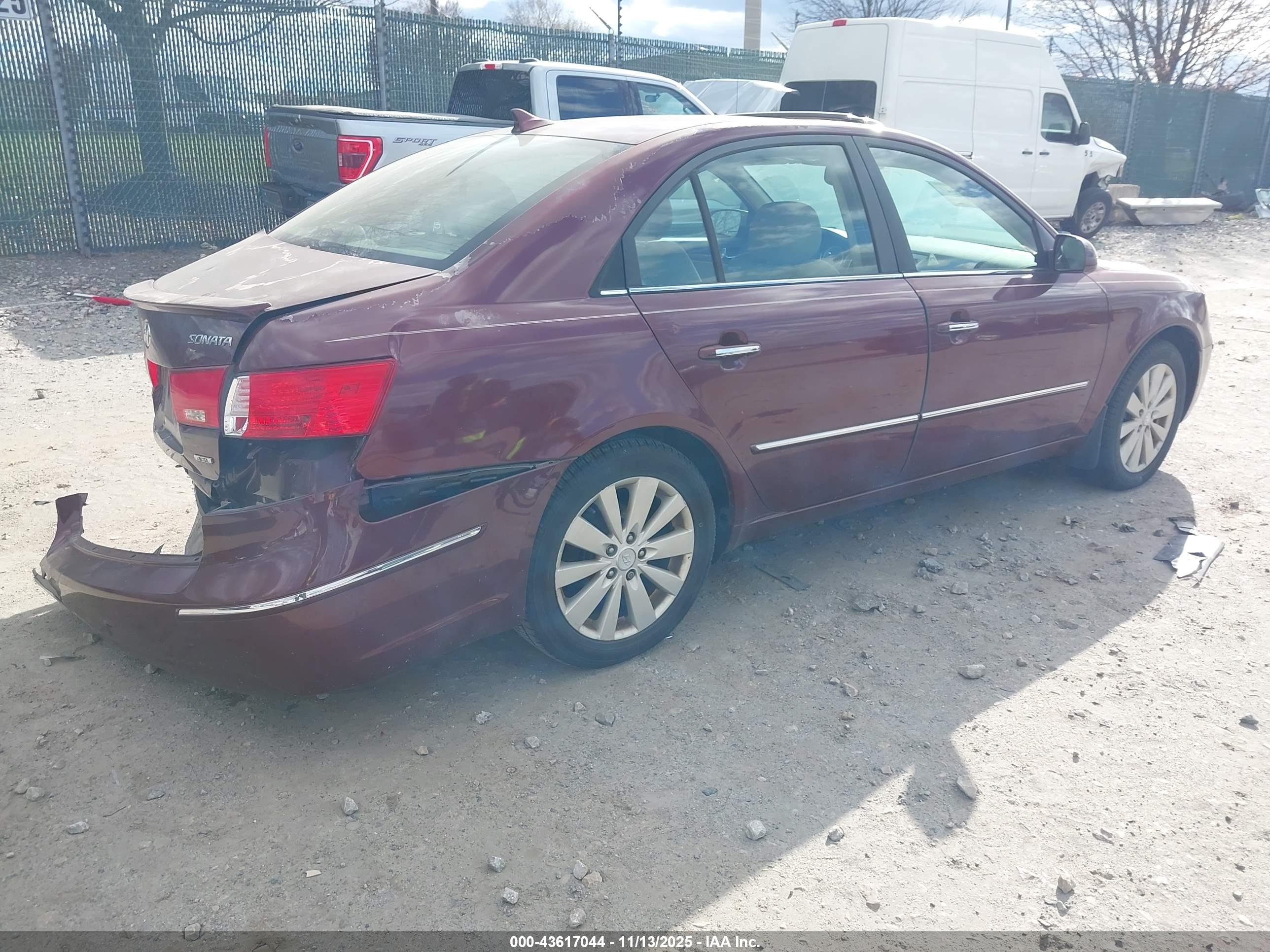 HYUNDAI SONATA image 4