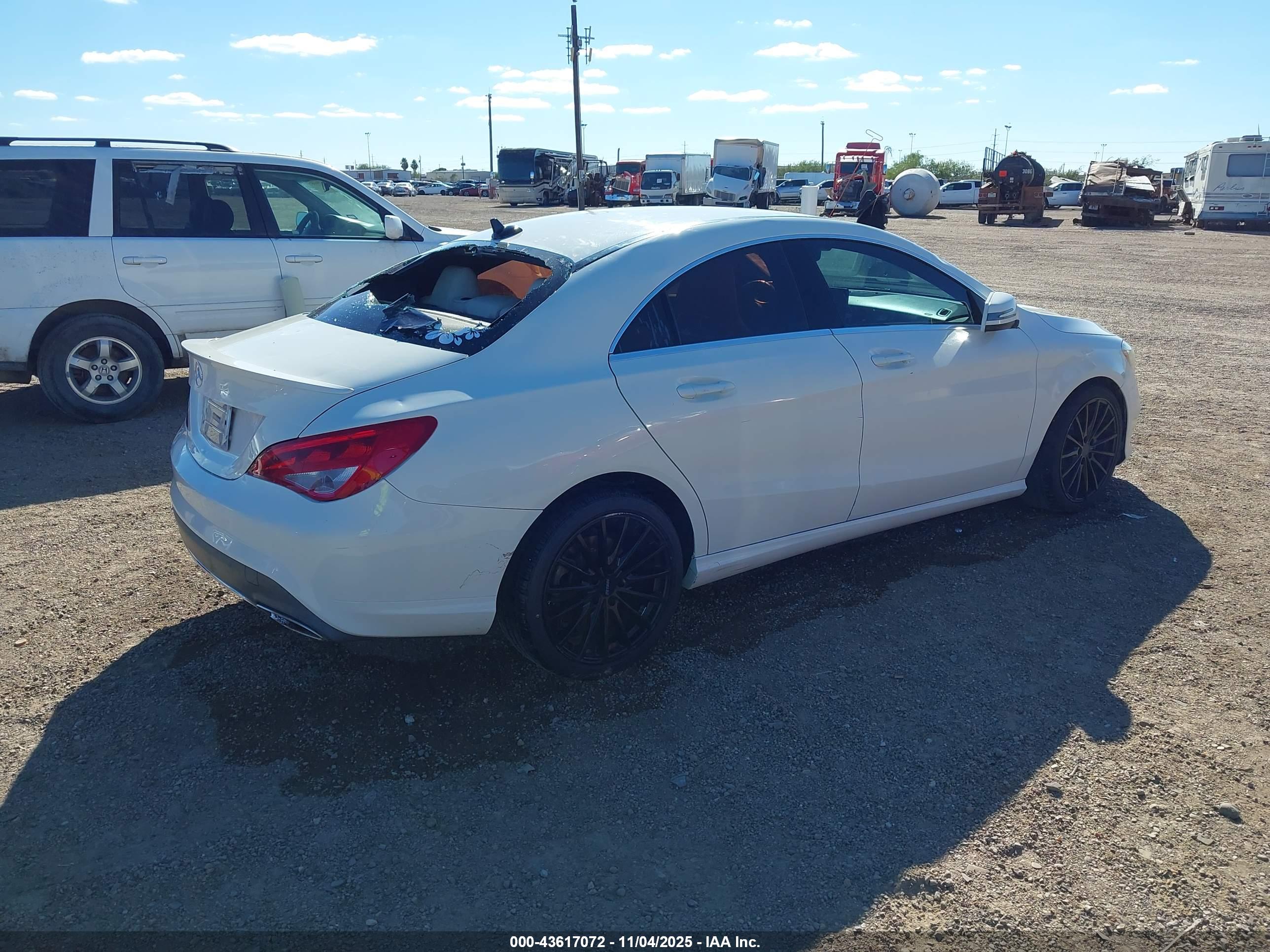 MERCEDES-BENZ CLA image 4