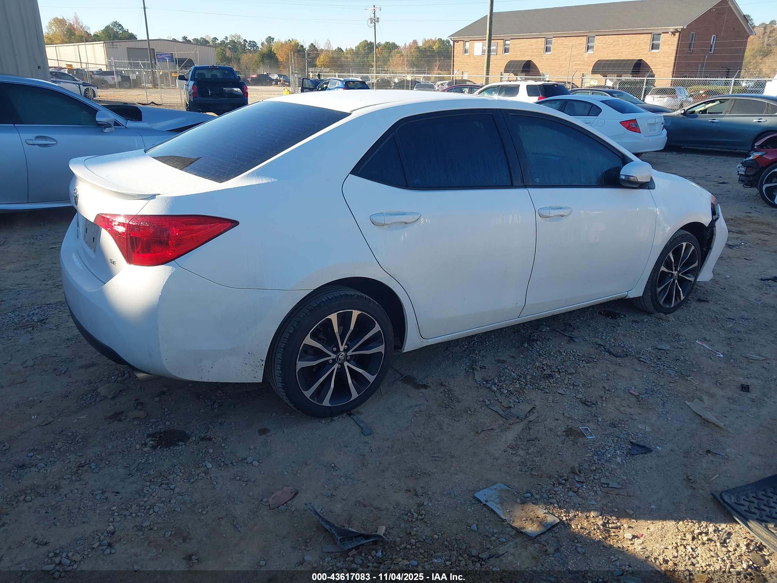 TOYOTA COROLLA image 4