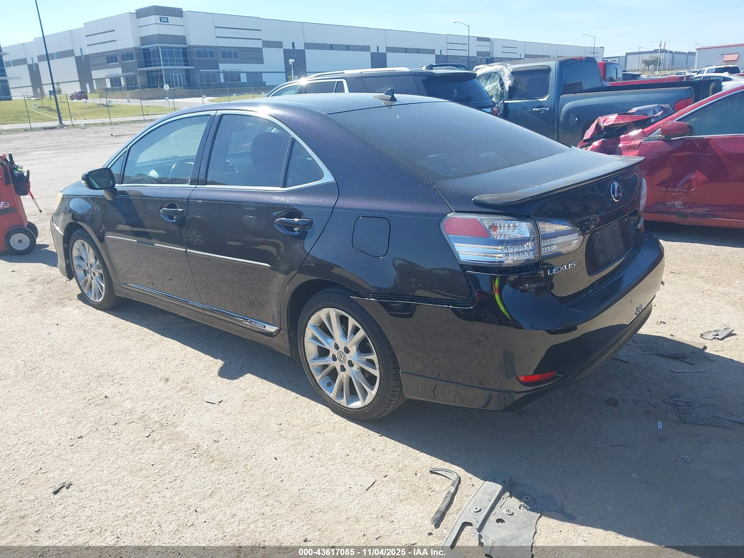 LEXUS HS image 3