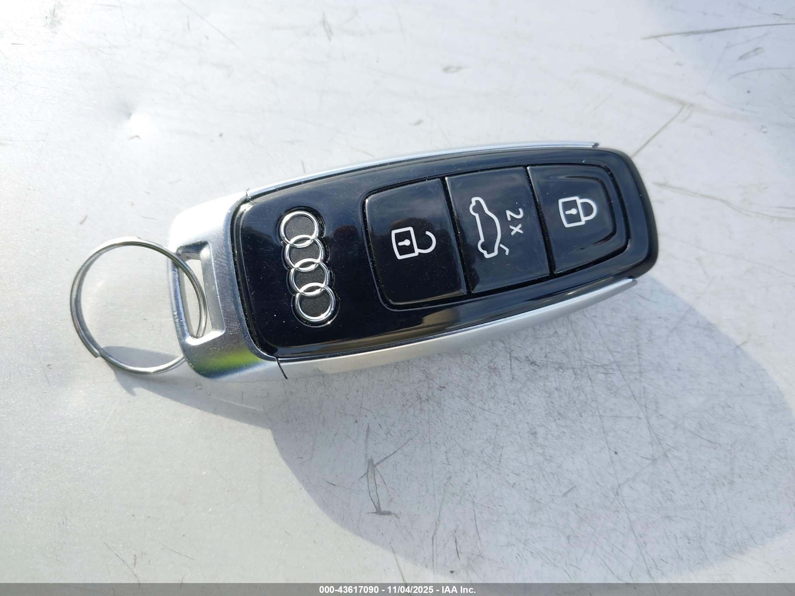 AUDI Q7 image 11
