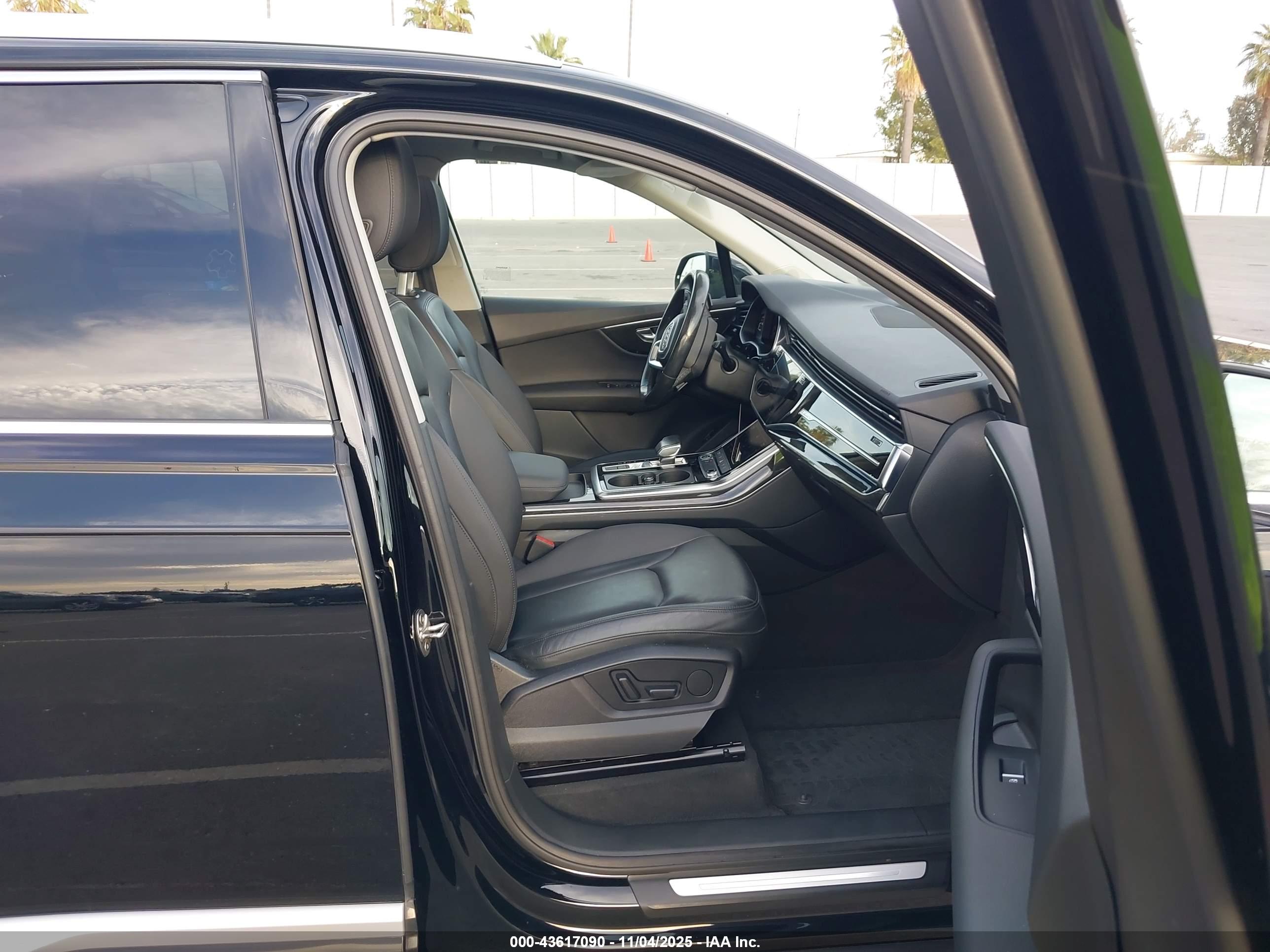 AUDI Q7 image 5