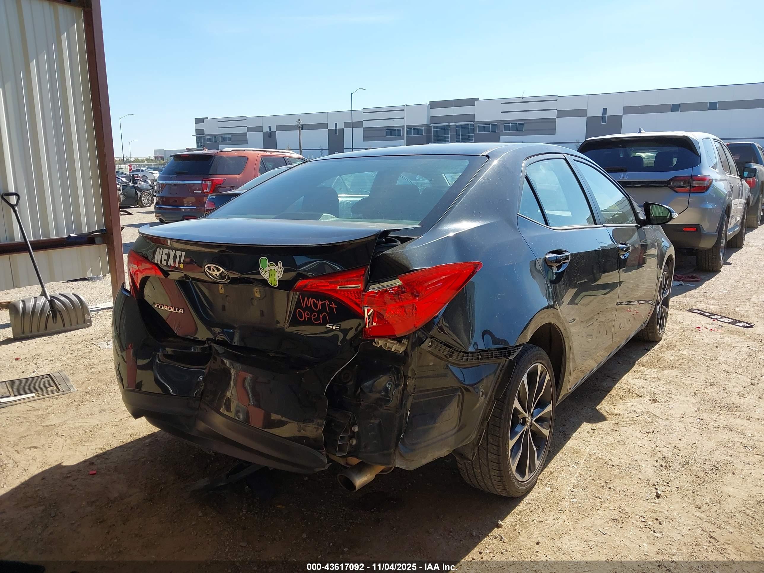 TOYOTA COROLLA image 4
