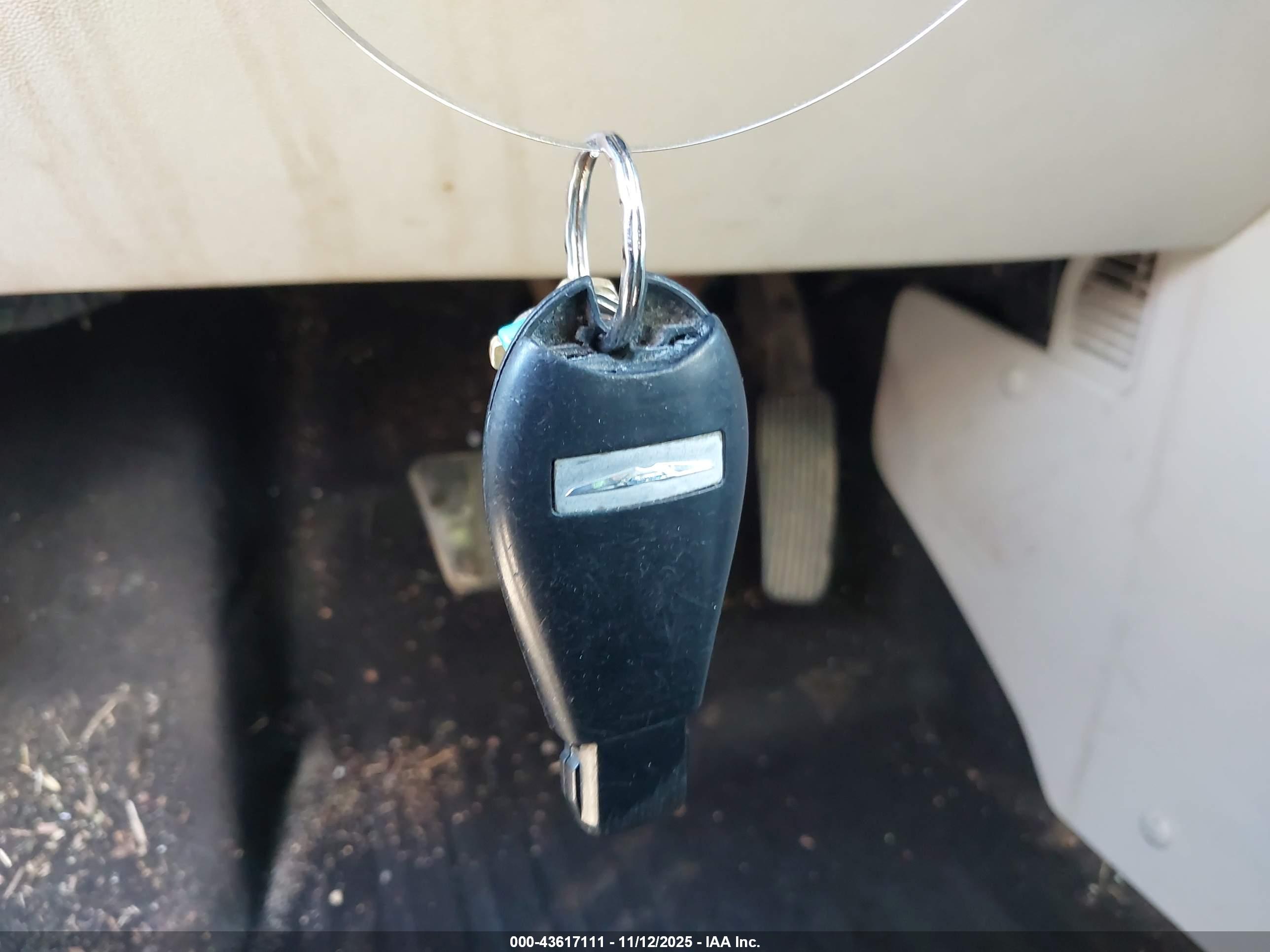 CHRYSLER TOWN image 11