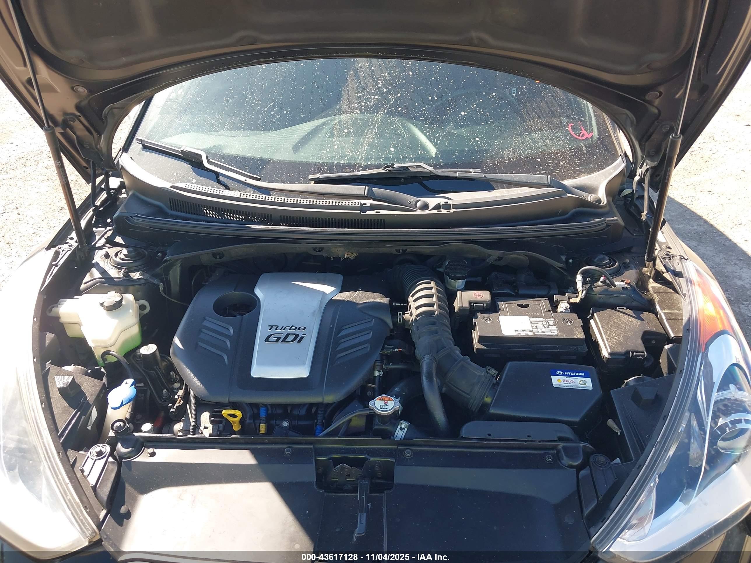 HYUNDAI VELOSTER image 10