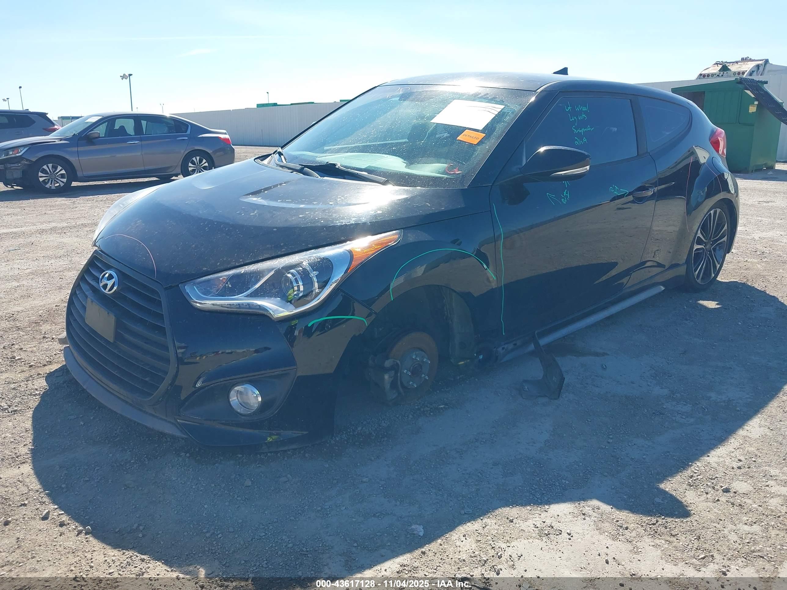 HYUNDAI VELOSTER image 2