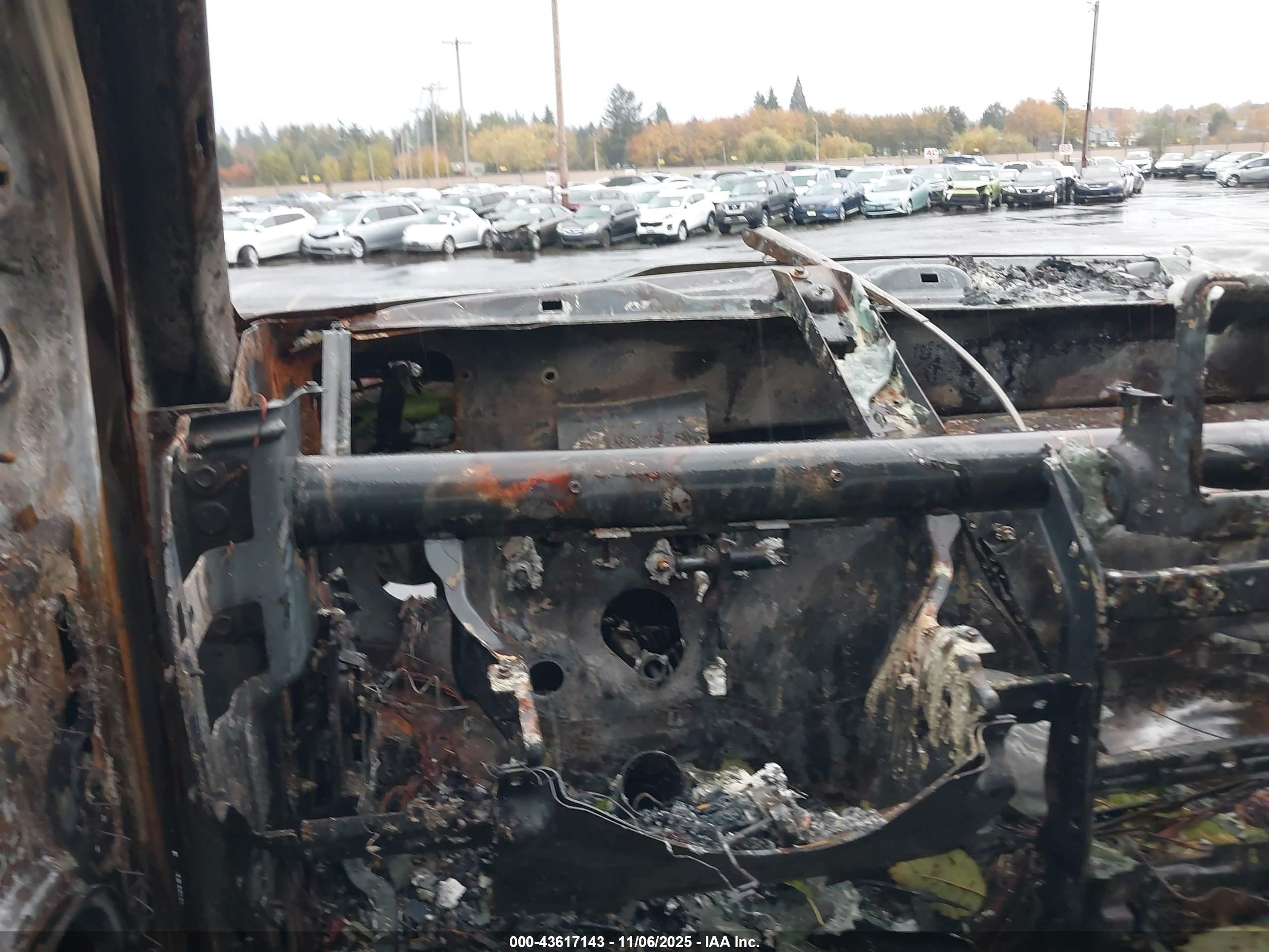 DODGE RAM image 7