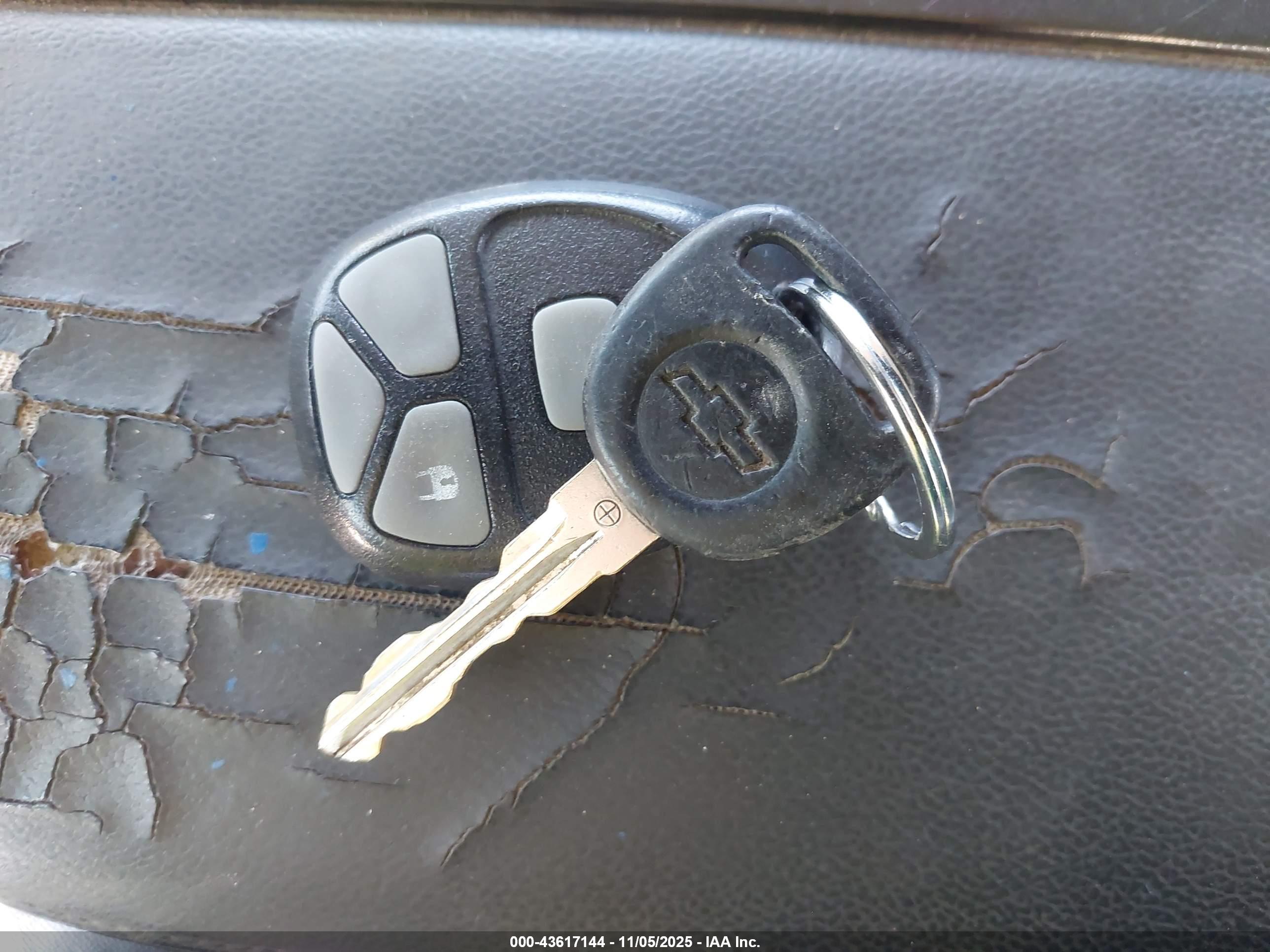 CHEVROLET TAHOE image 11
