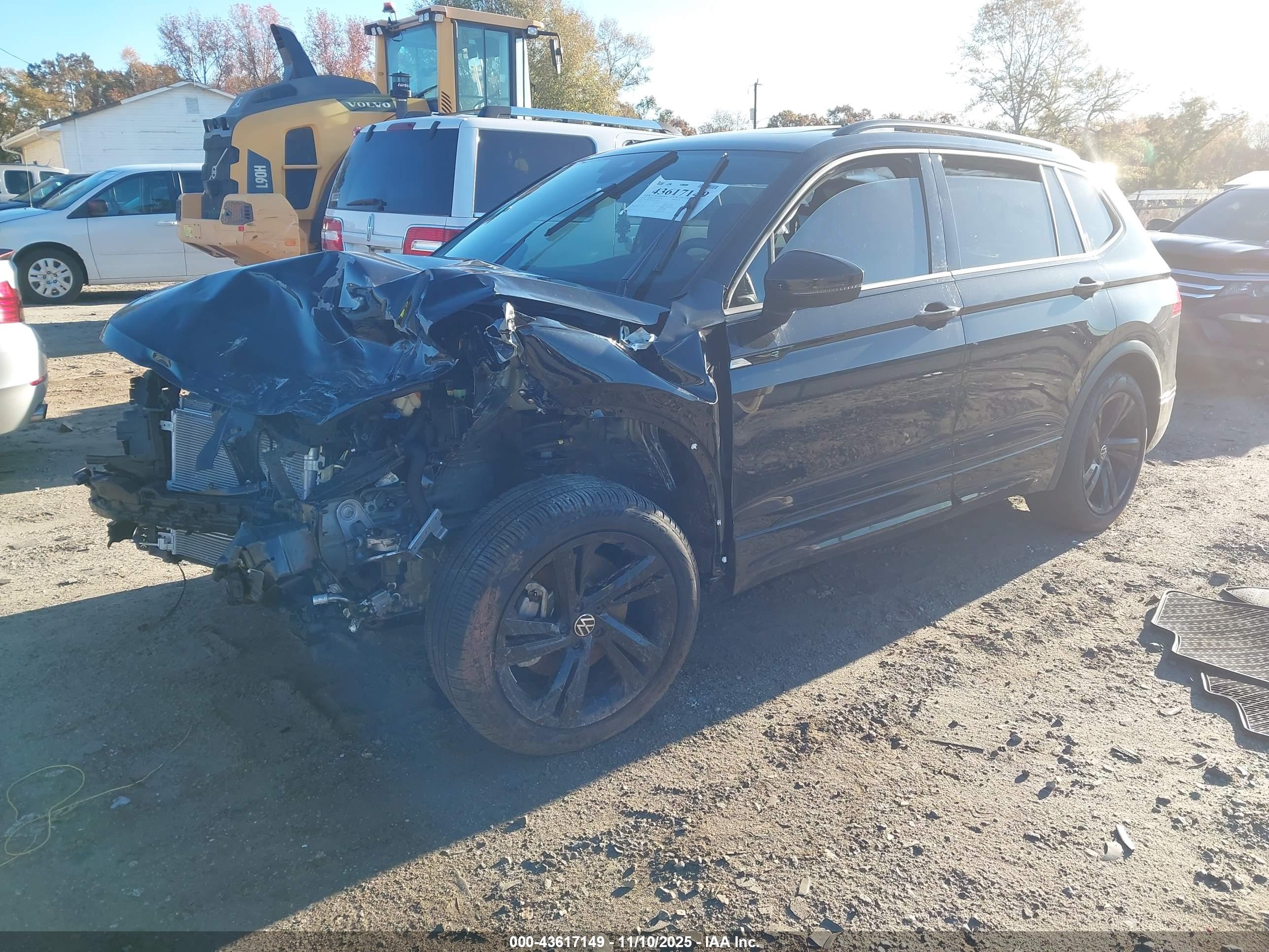 VOLKSWAGEN TIGUAN image 2