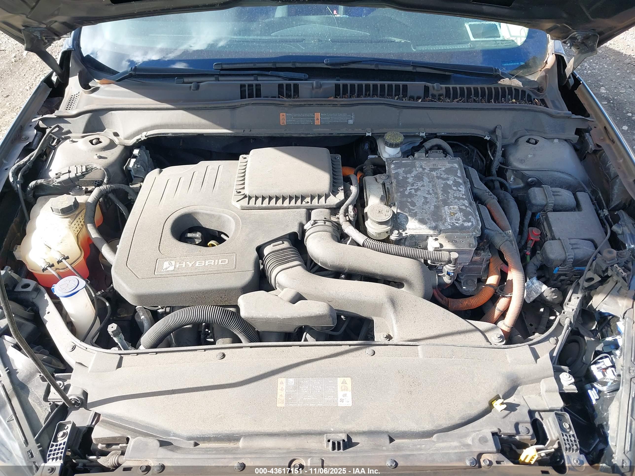 FORD FUSION image 10