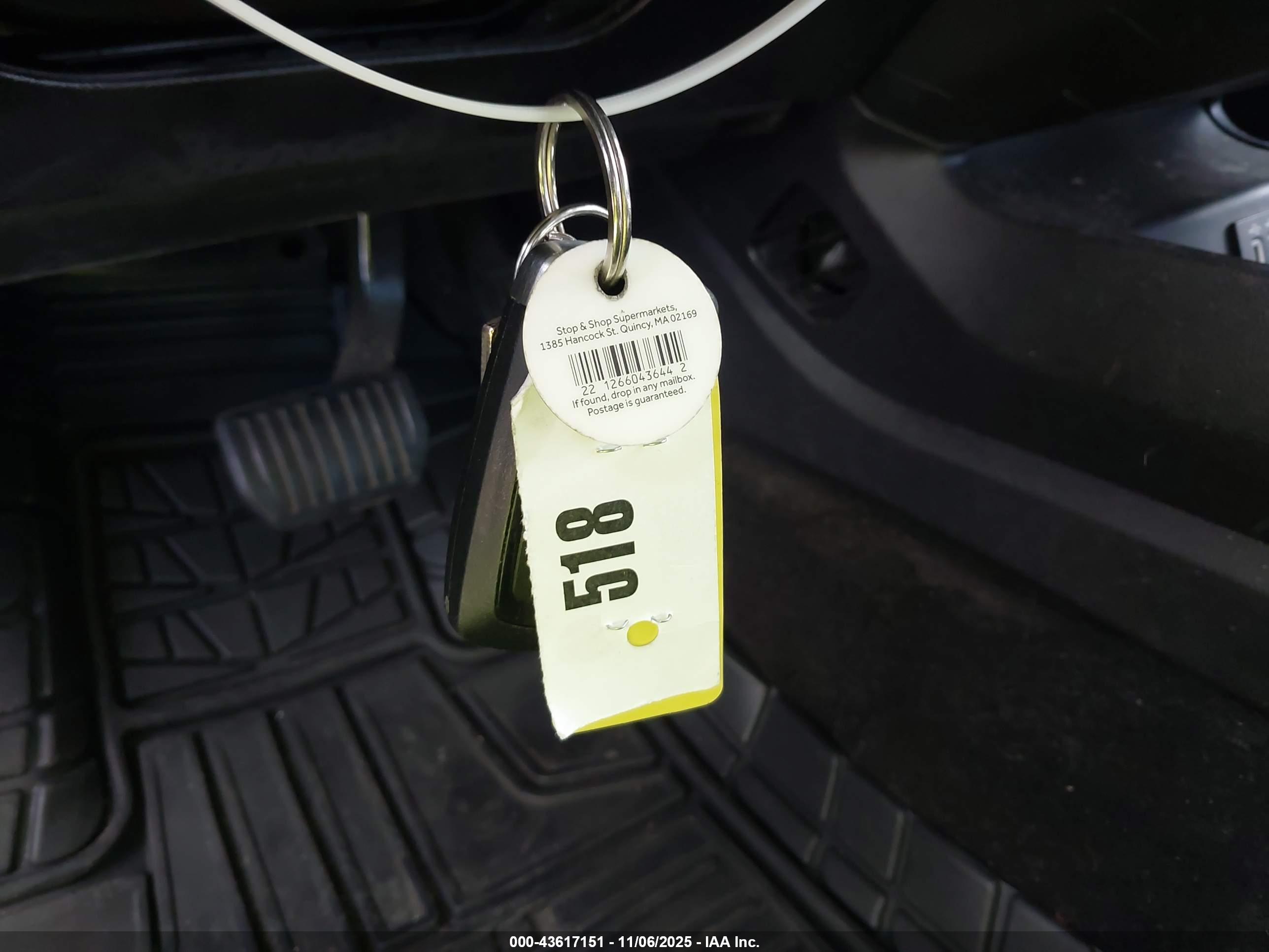 FORD FUSION image 11