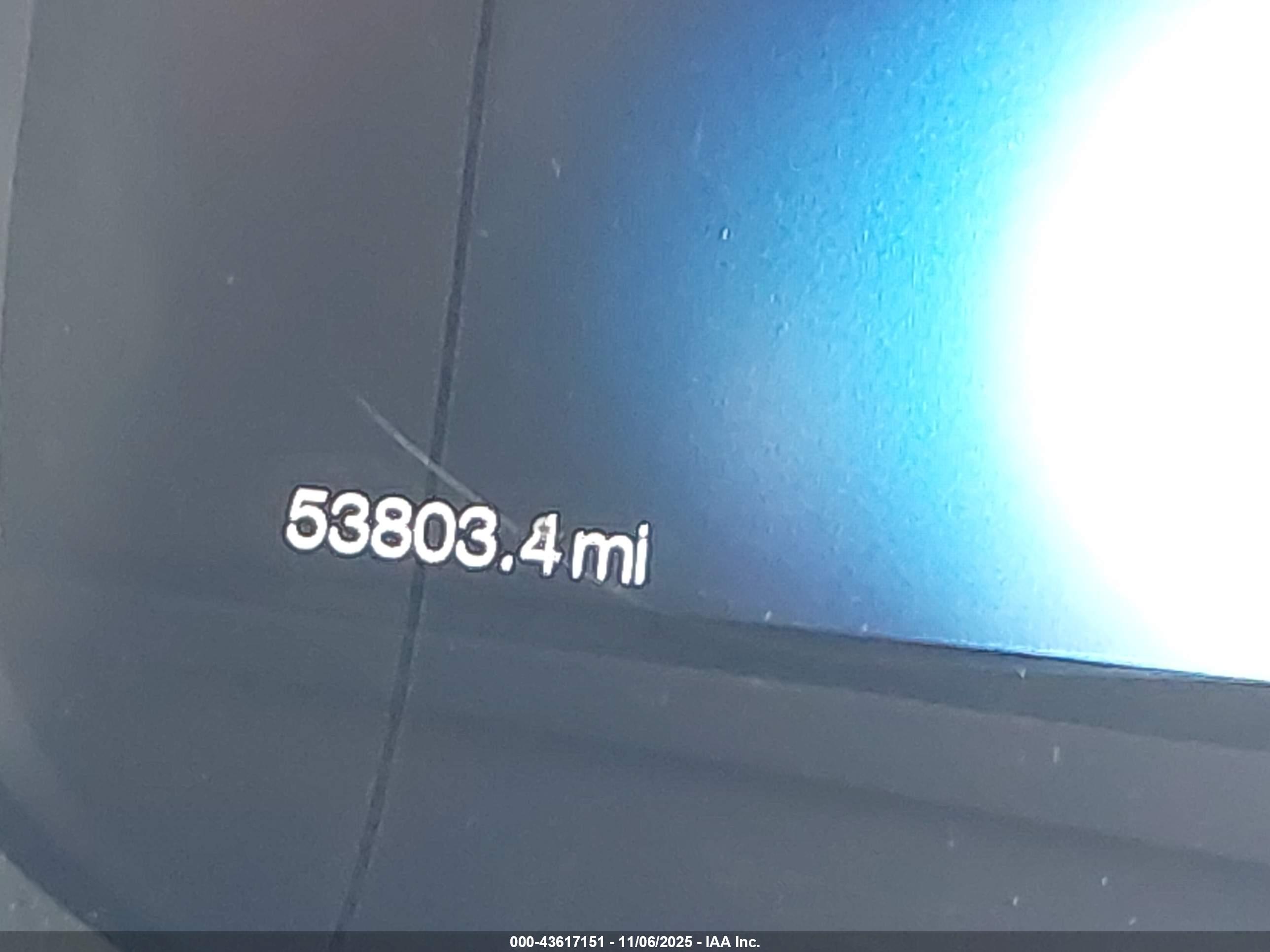 FORD FUSION image 7