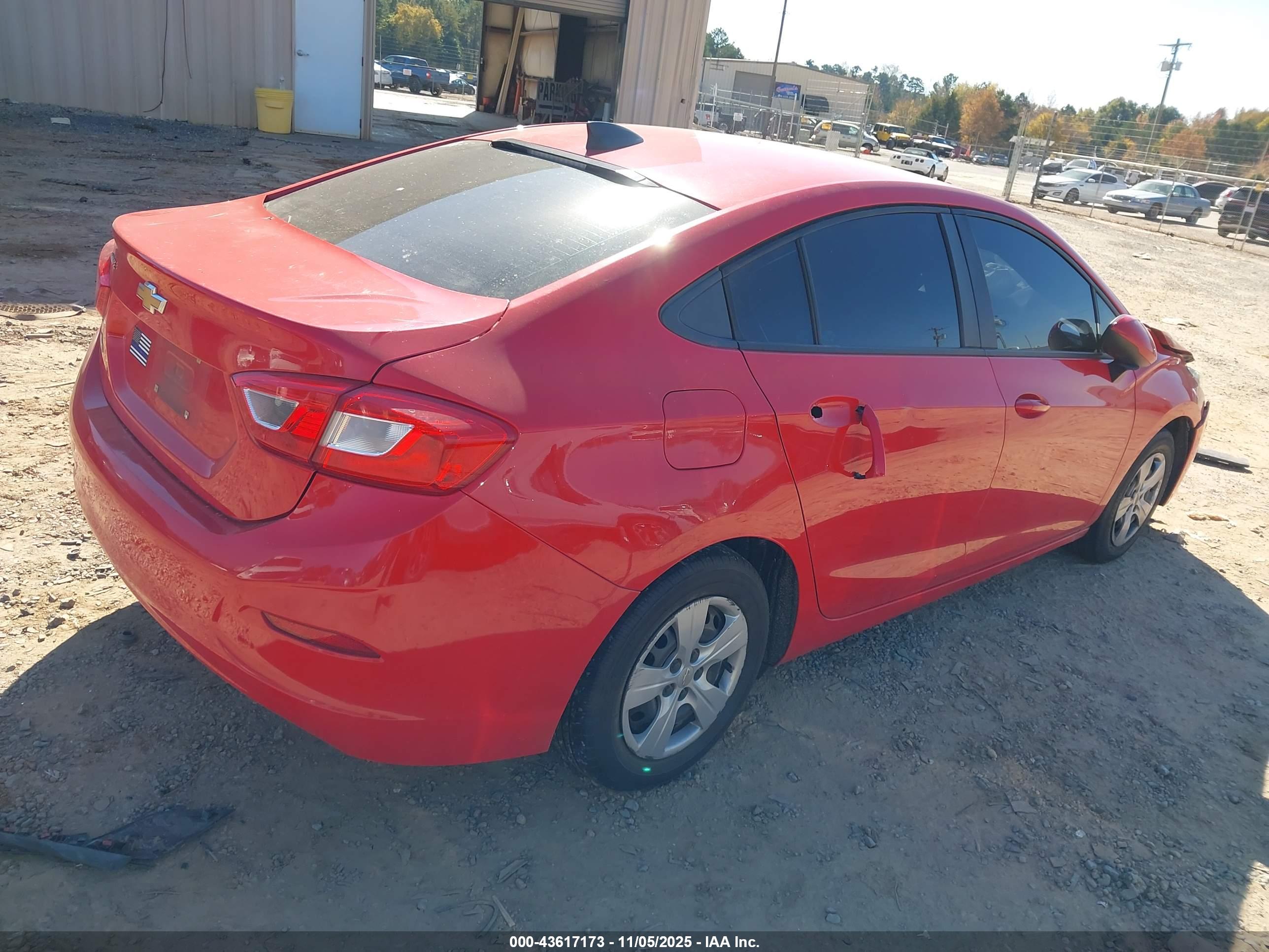 CHEVROLET CRUZE image 4