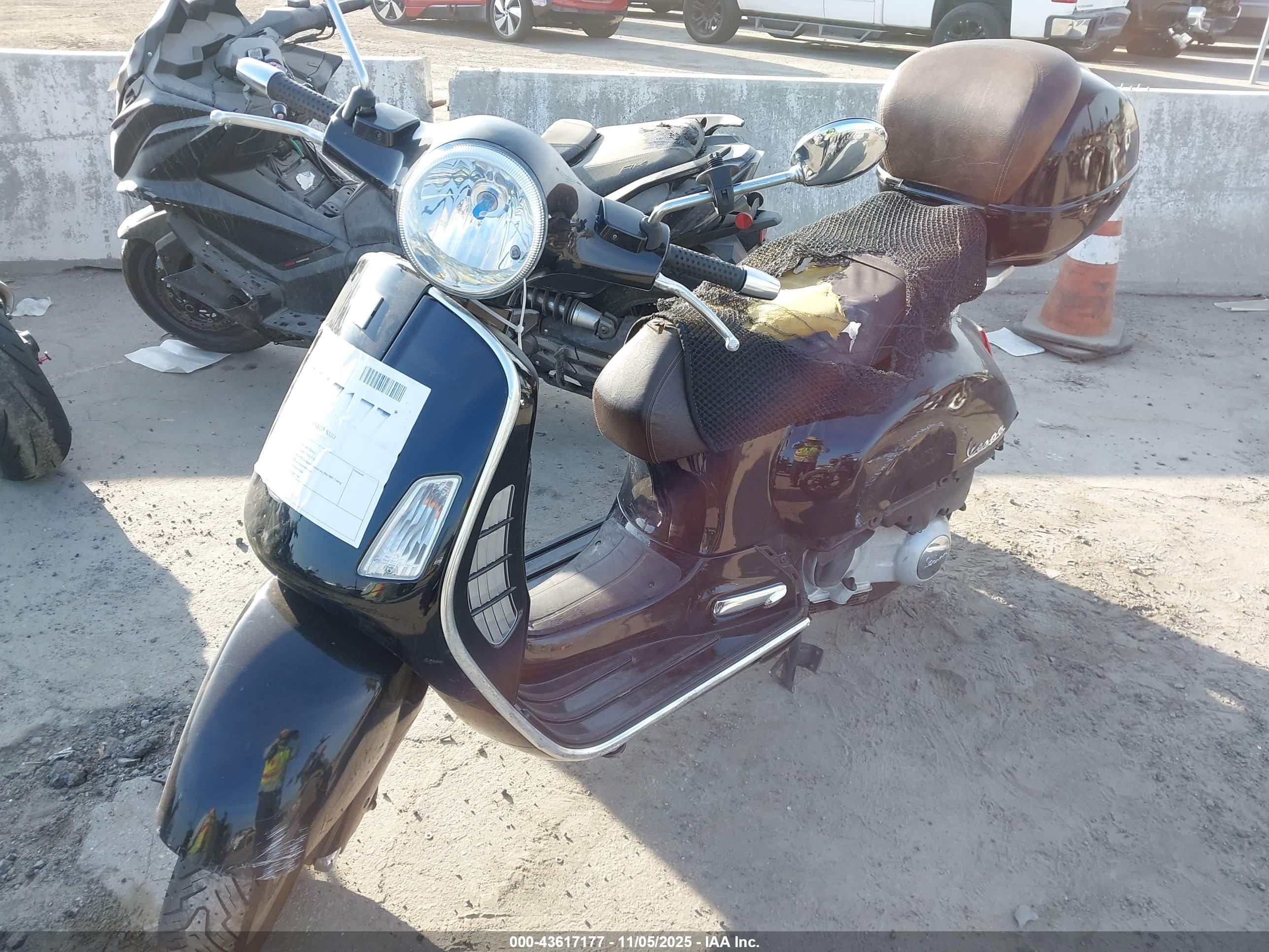 VESPA GRANTURISMO image 2
