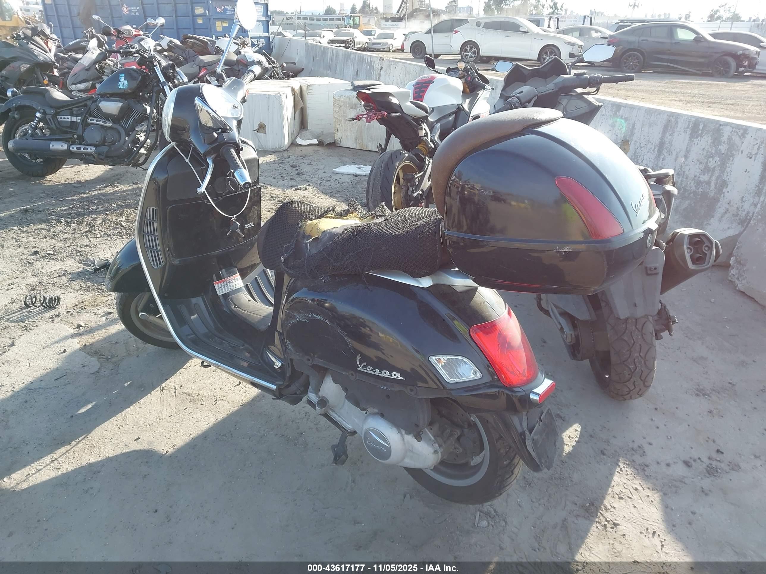 VESPA GRANTURISMO image 3