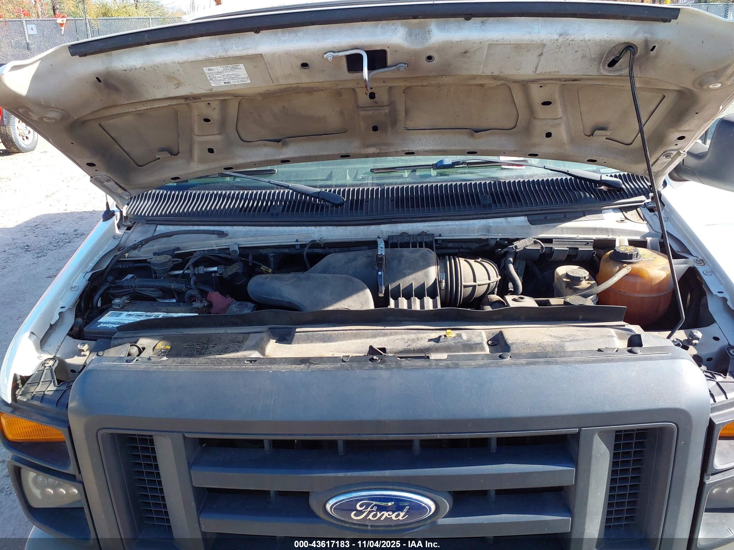 FORD E-250 image 10