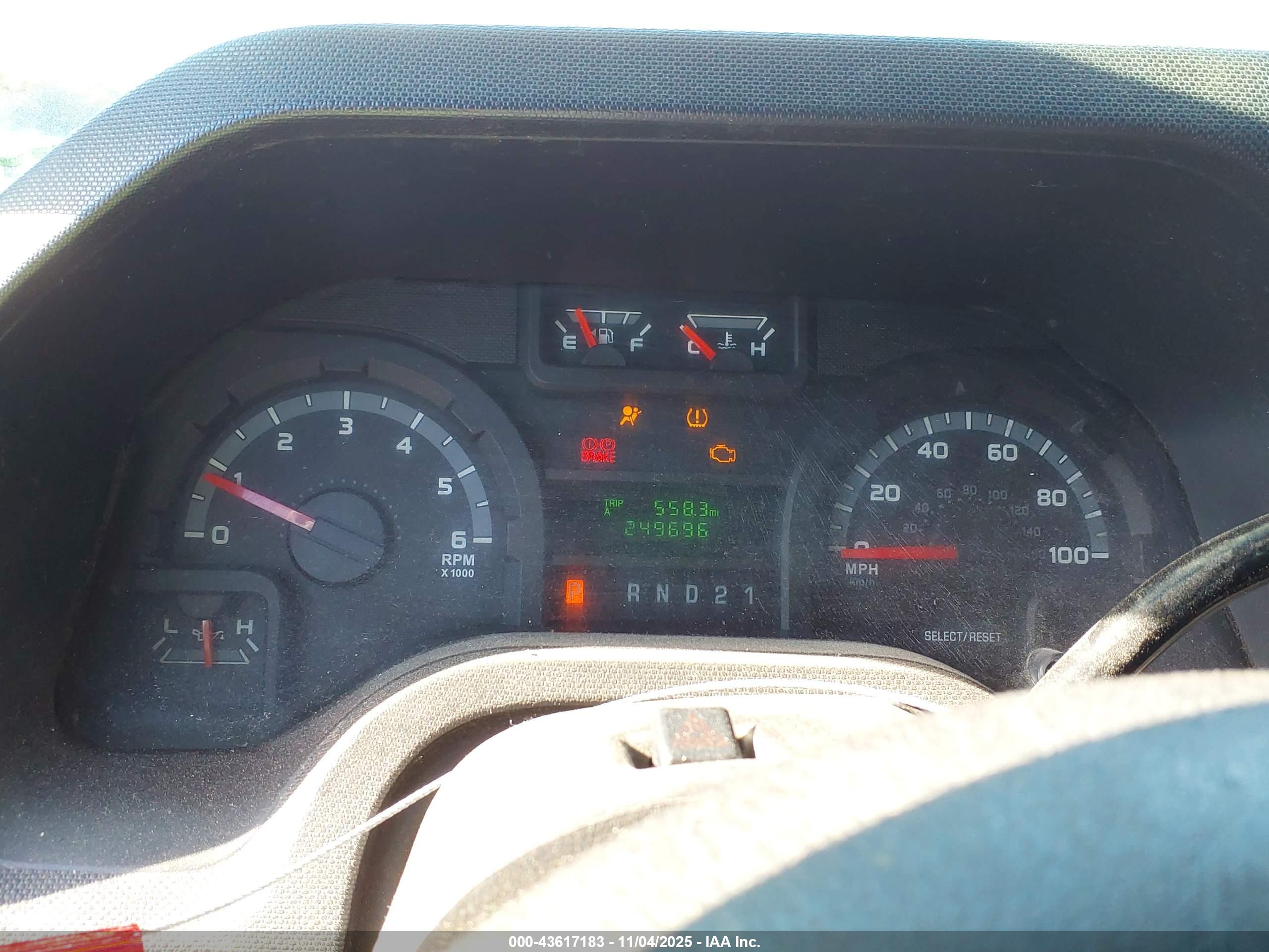 FORD E-250 image 7