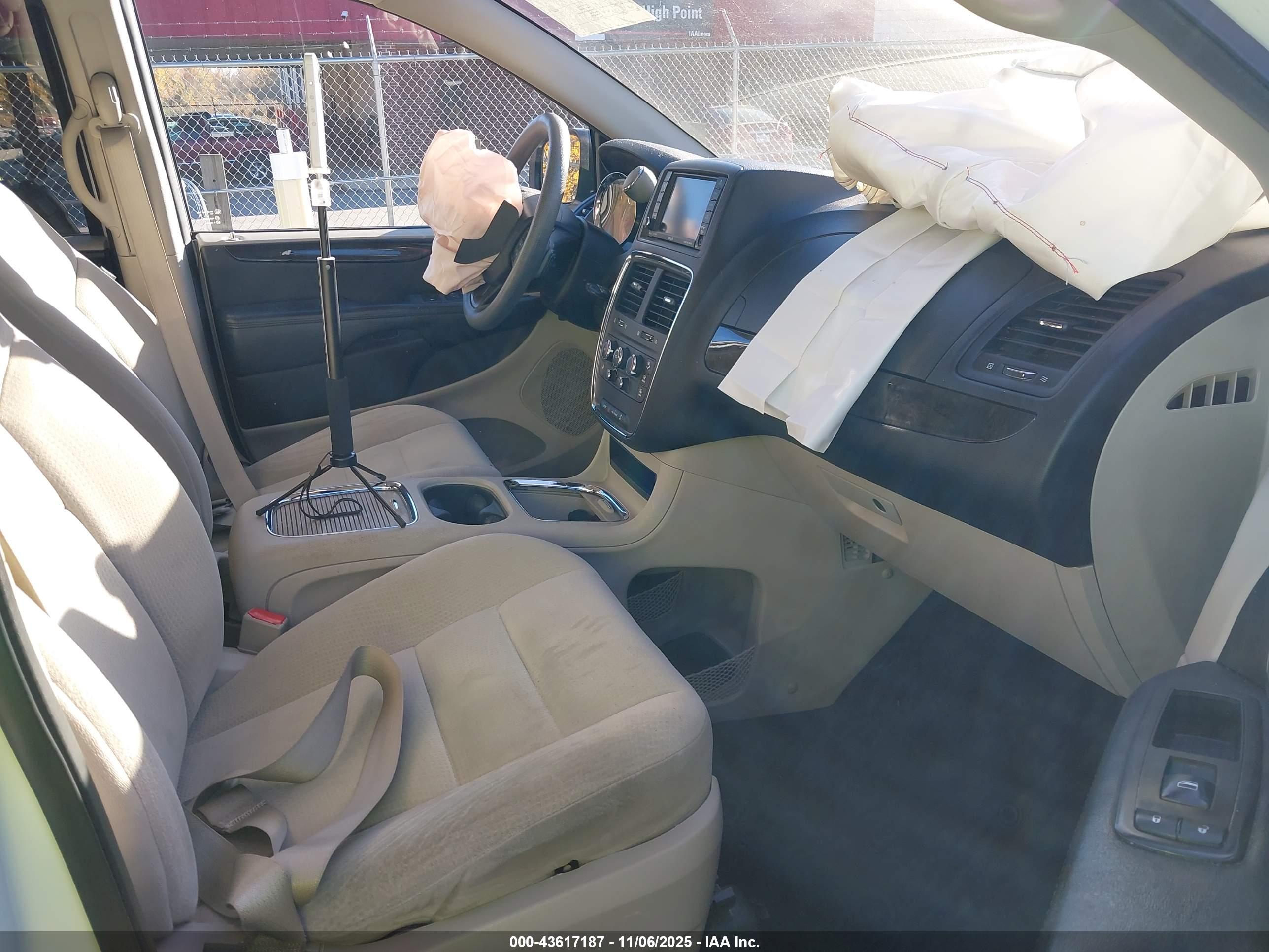 DODGE GRAND image 5