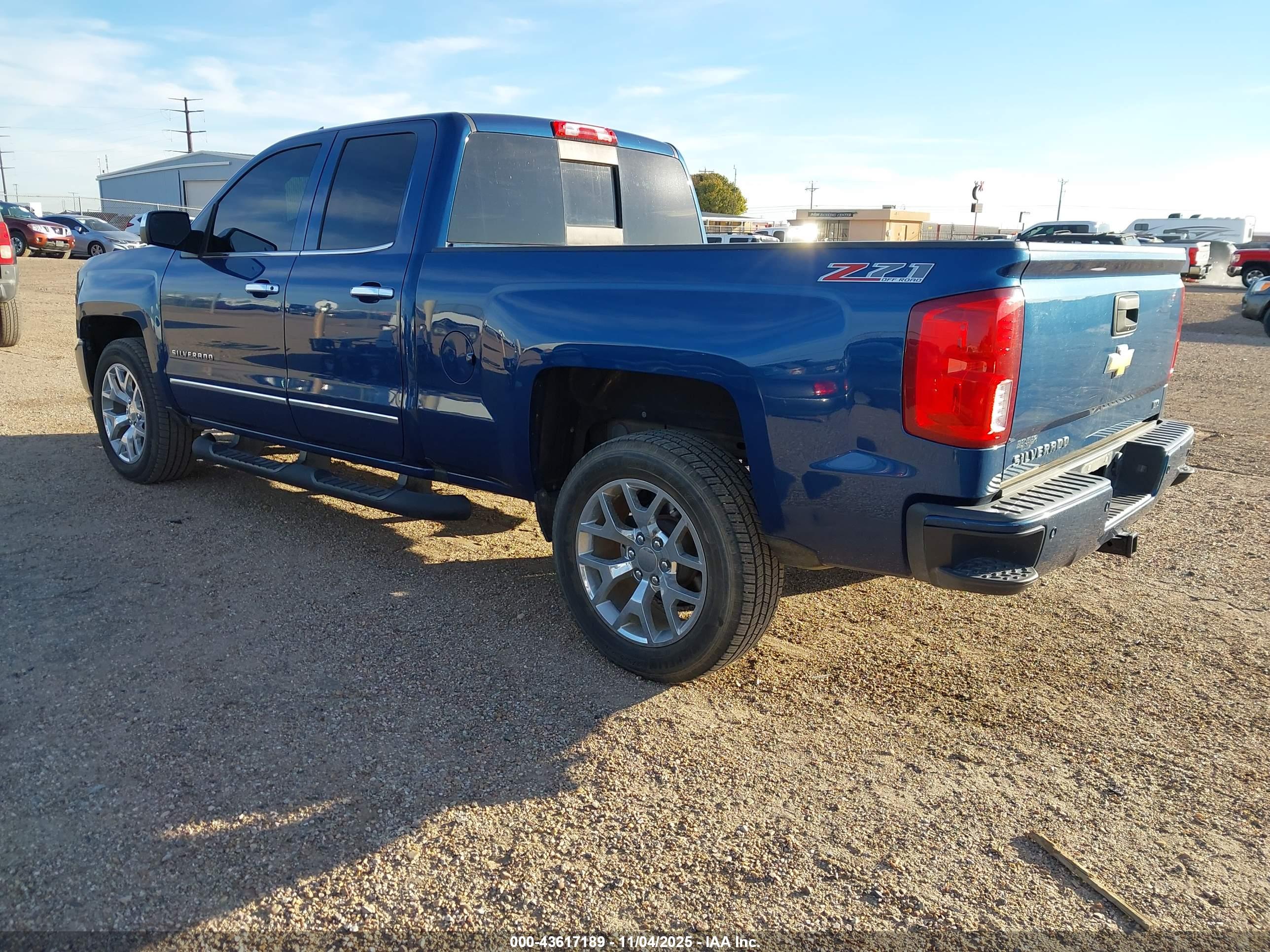 CHEVROLET SILVERADO image 3