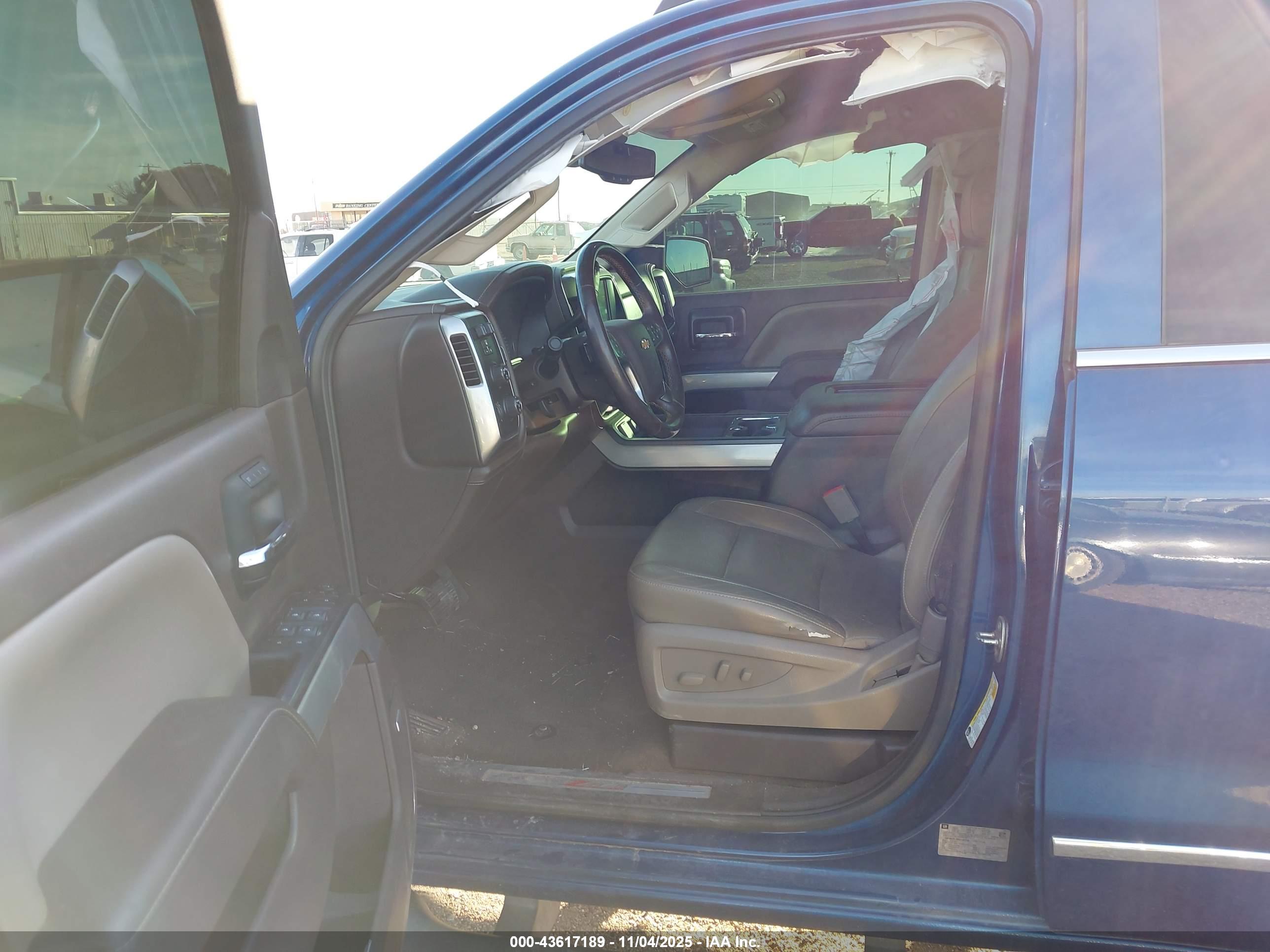CHEVROLET SILVERADO image 5