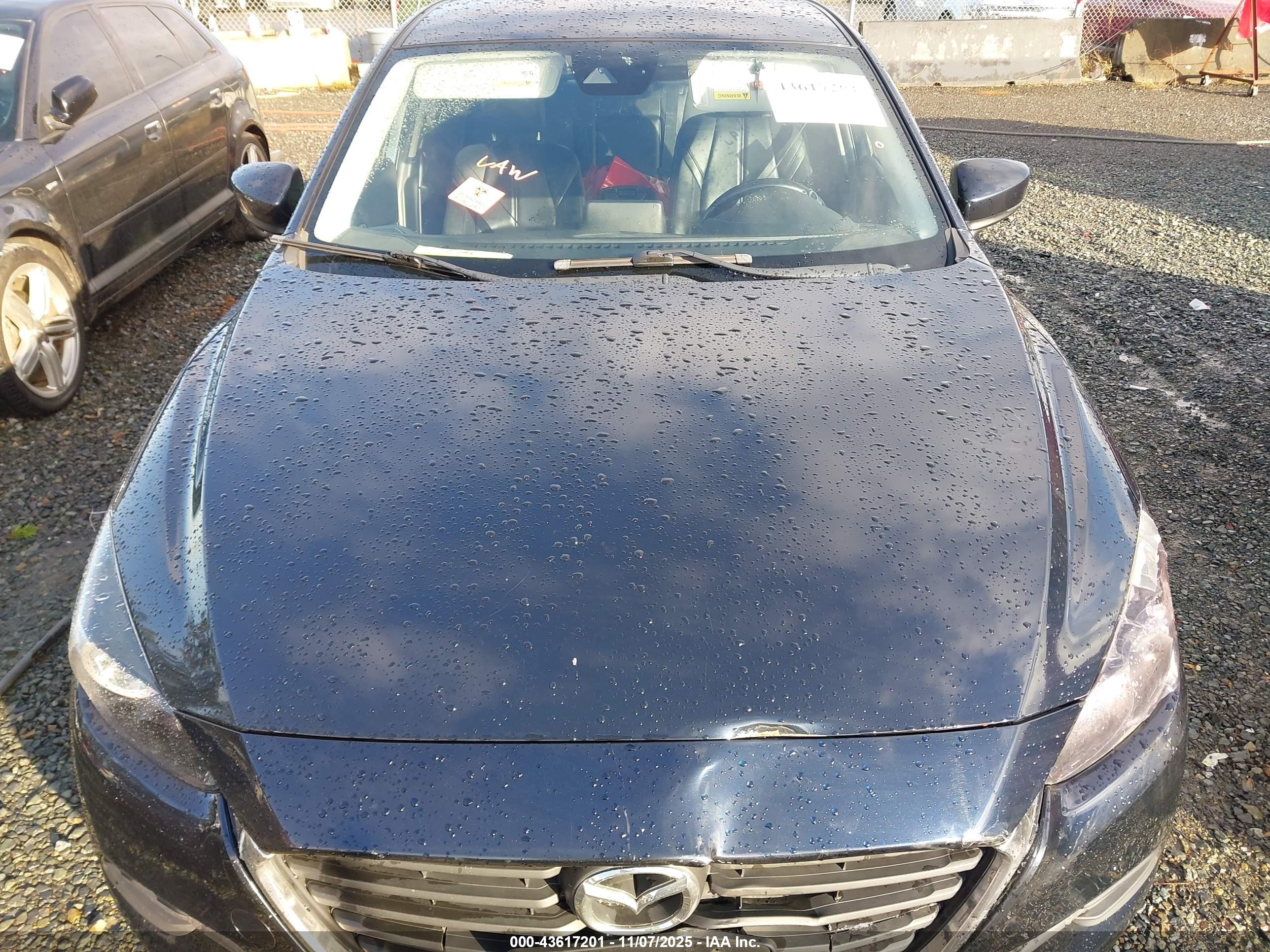 MAZDA MAZDA3 image 10