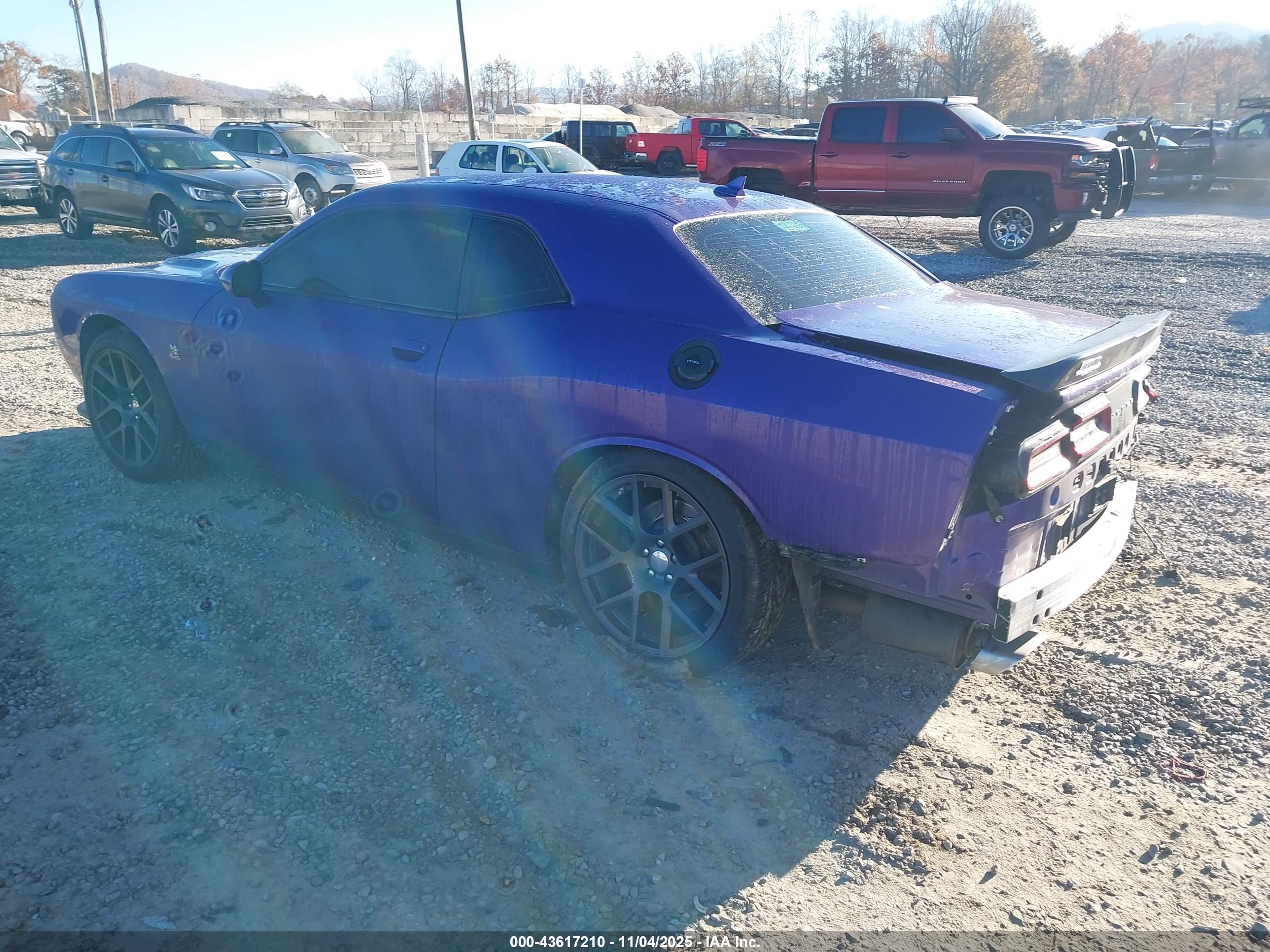 DODGE CHALLENGER image 3
