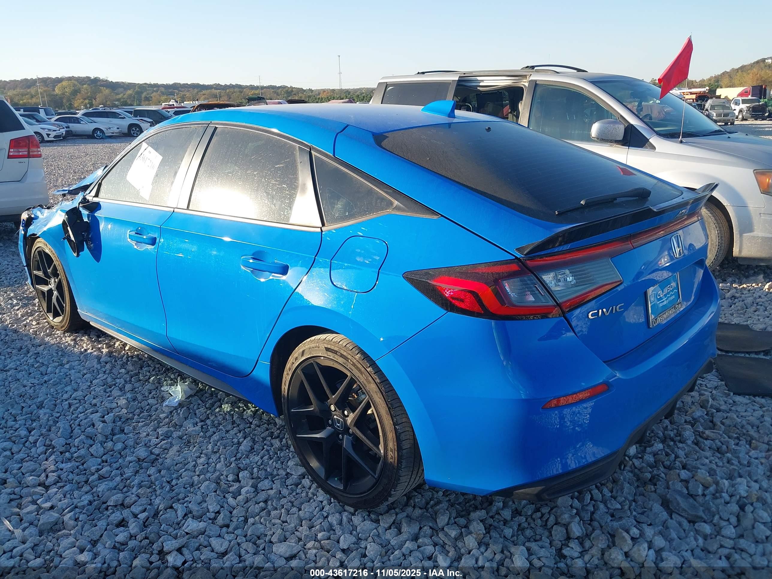 HONDA CIVIC image 3