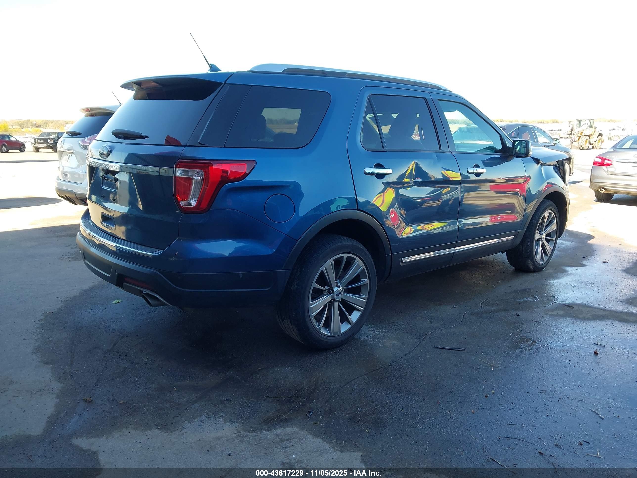 FORD EXPLORER image 4